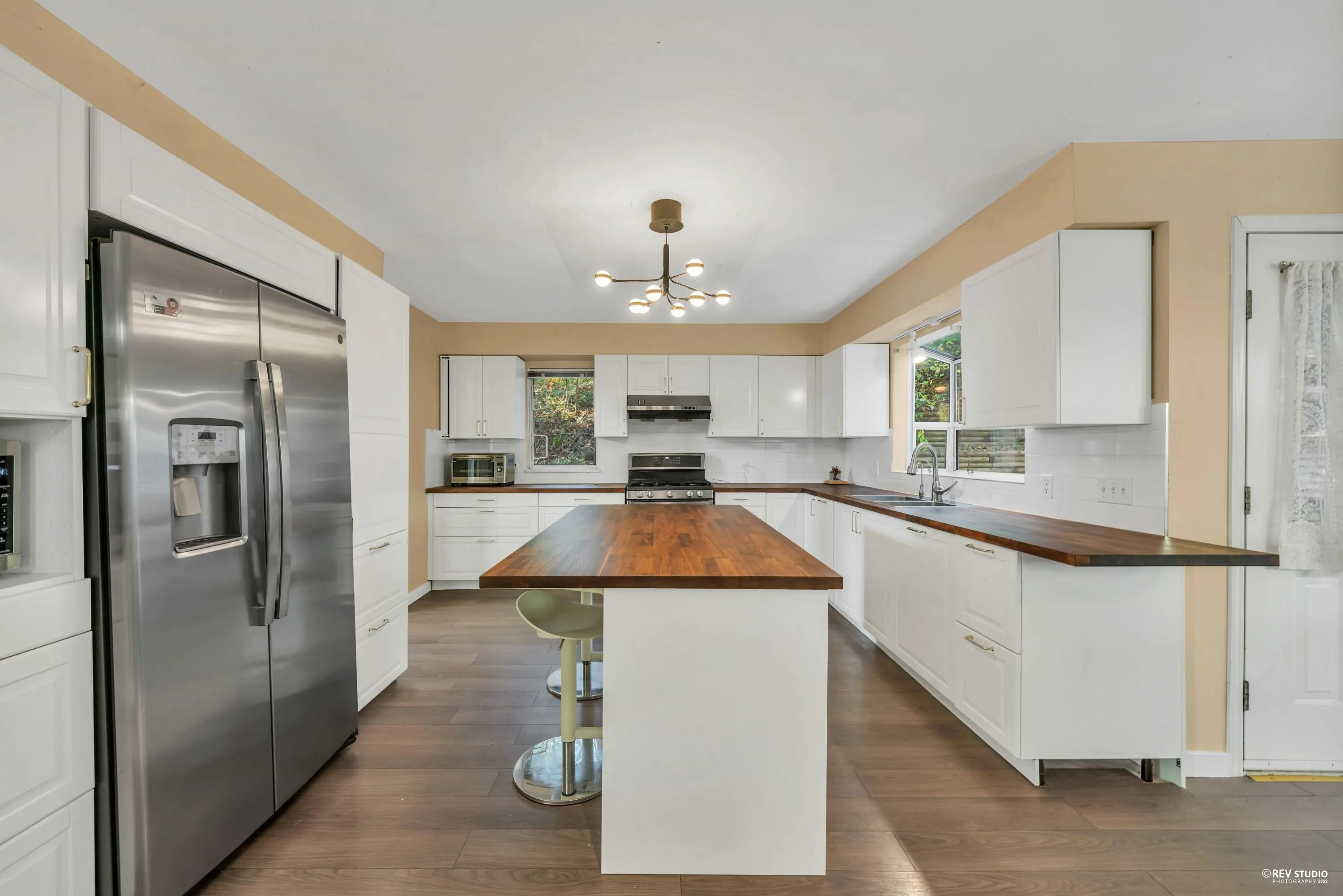 2233 Monashee Court