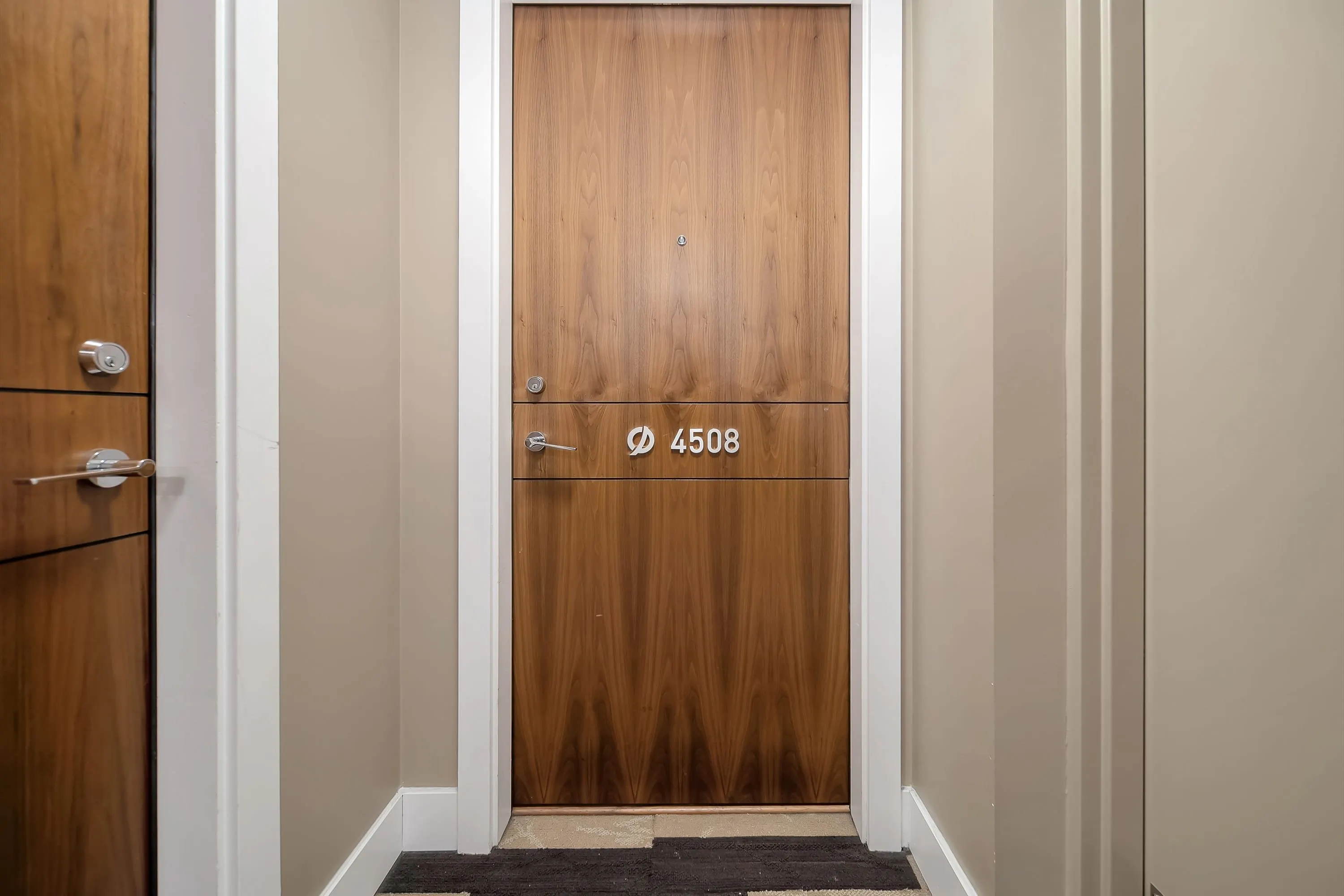 4508 13696 100 Avenue