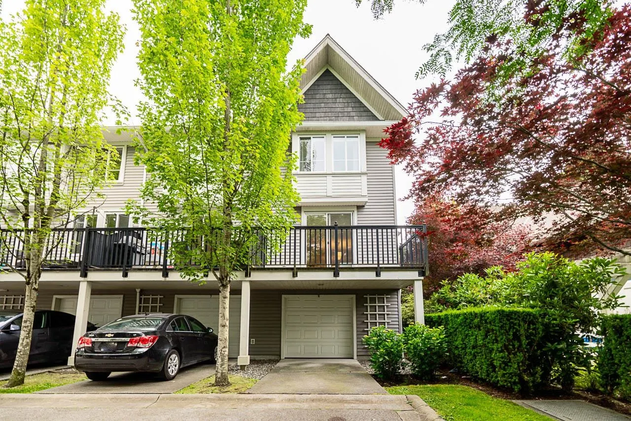 8 2418 Avon Place