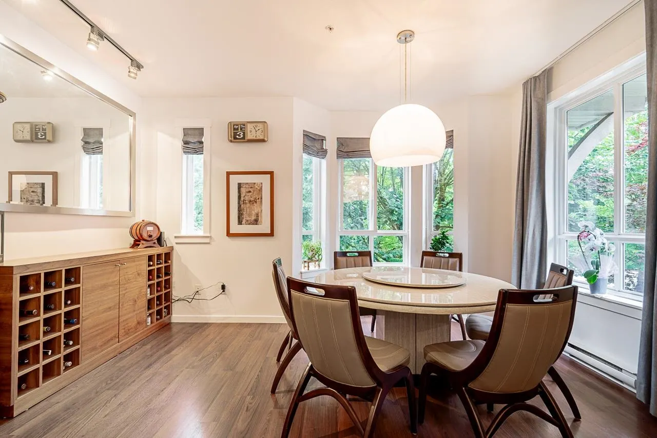 8 2418 Avon Place