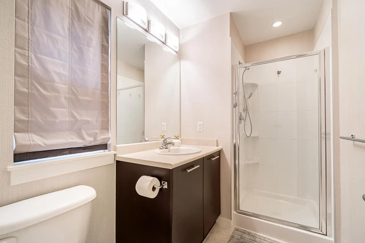 8 2418 Avon Place