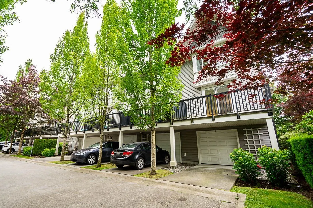8 2418 Avon Place