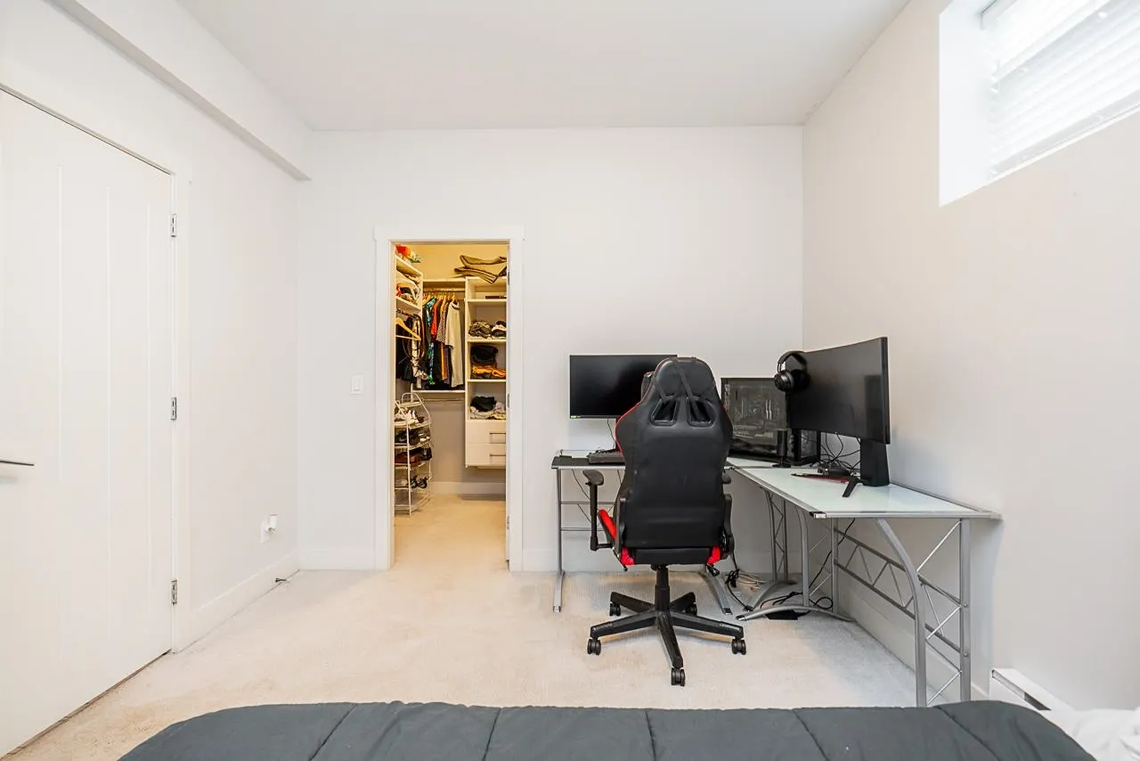 98 15677 28 Avenue