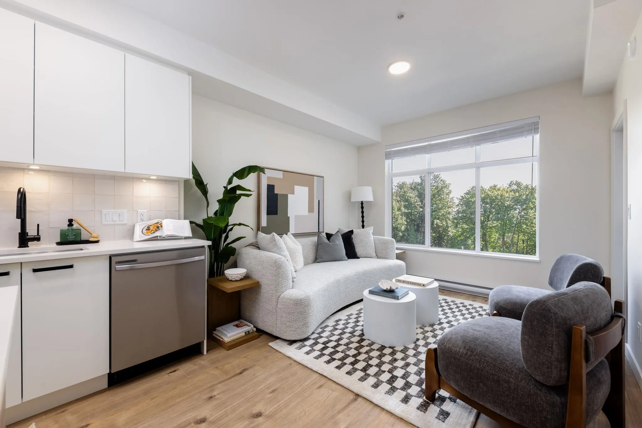 307 33920 Best Avenue