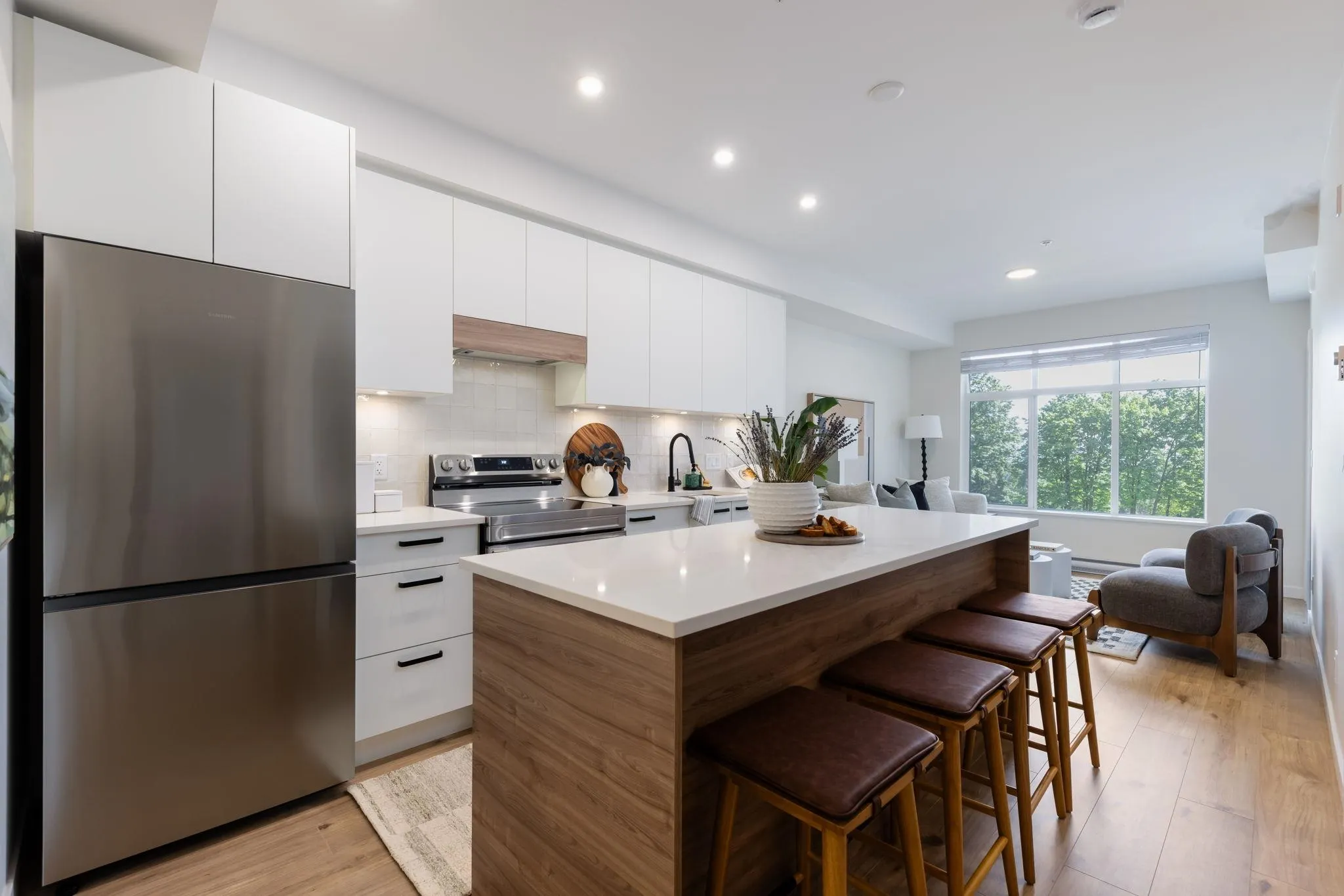 307 33920 Best Avenue