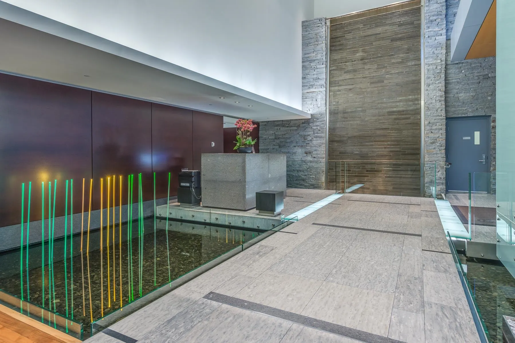 3102 1077 W Cordova Street