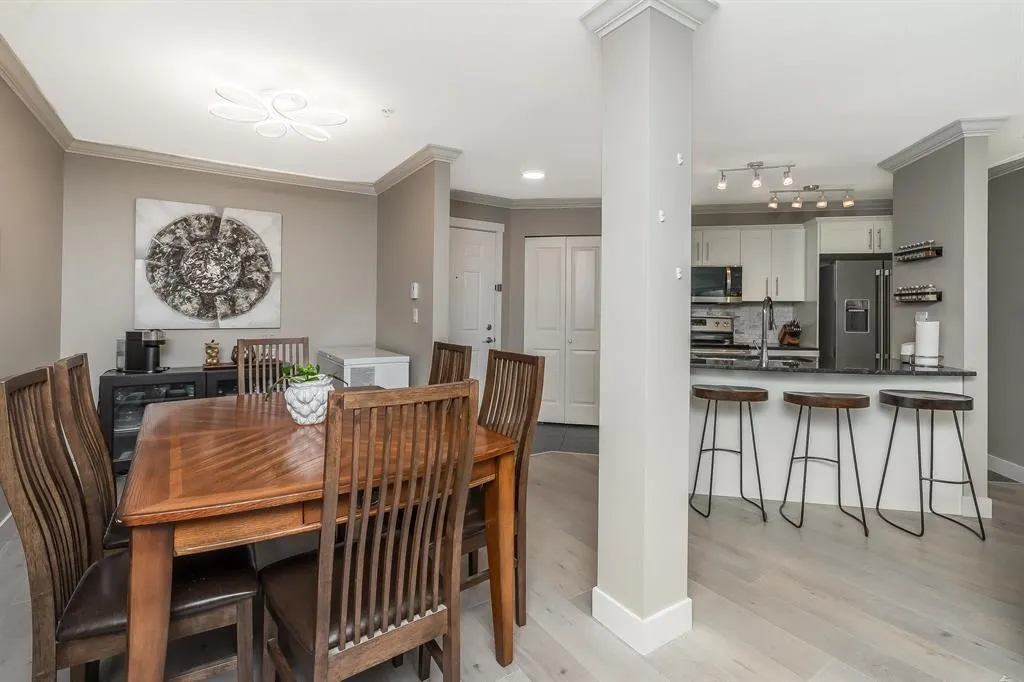 111 19340 65 Avenue