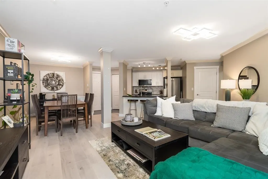 111 19340 65 Avenue