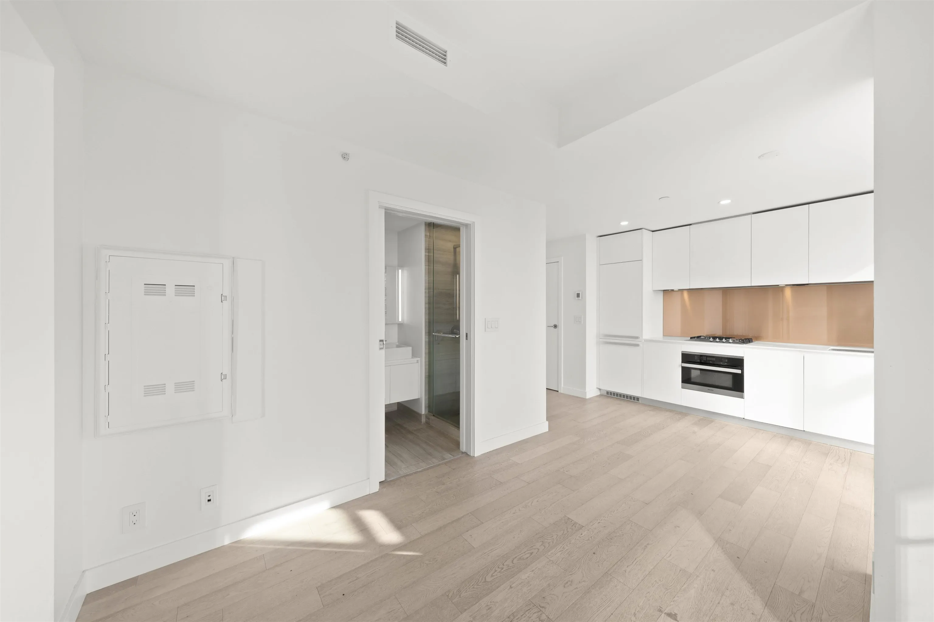 1907 1480 Howe Street