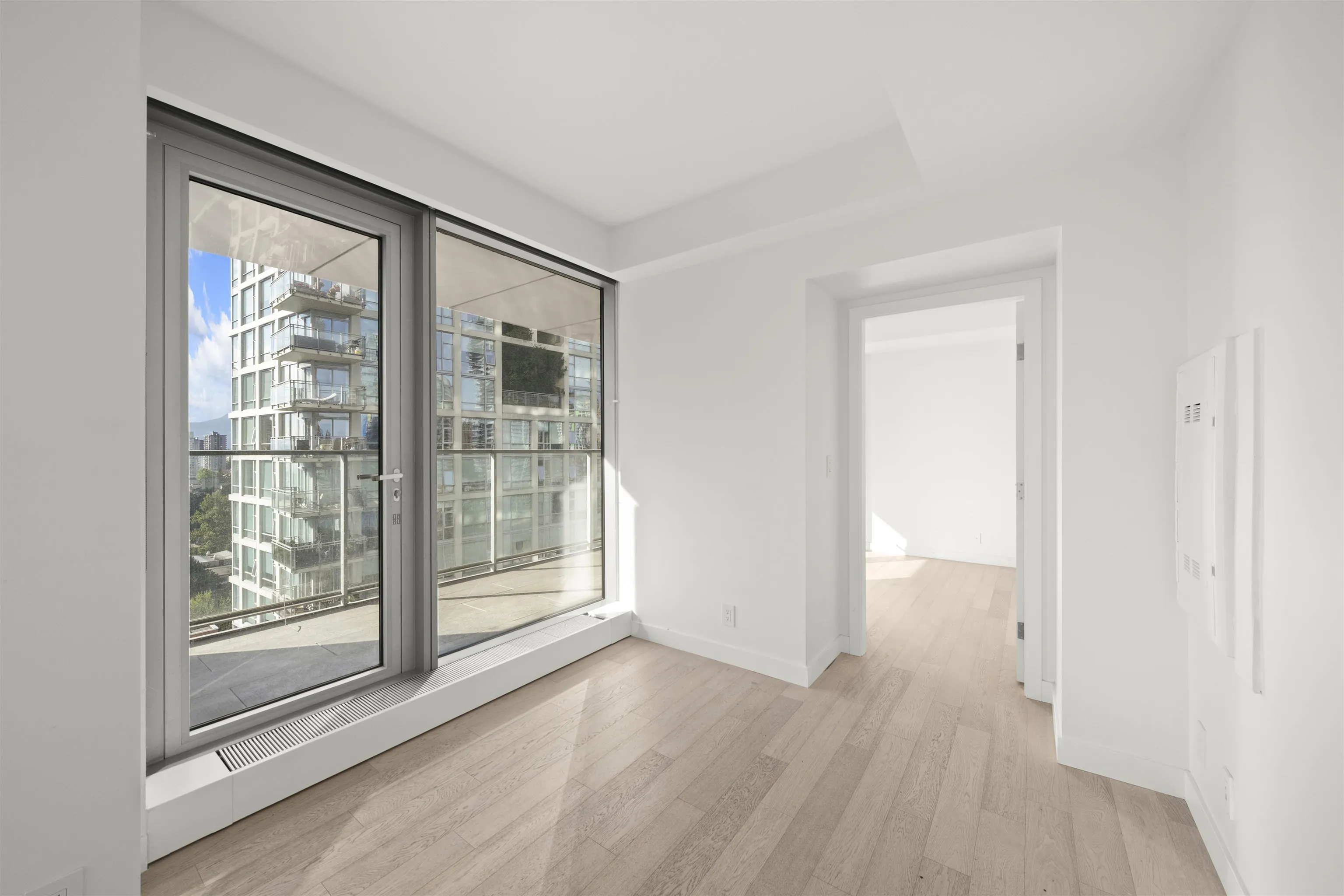 1907 1480 Howe Street