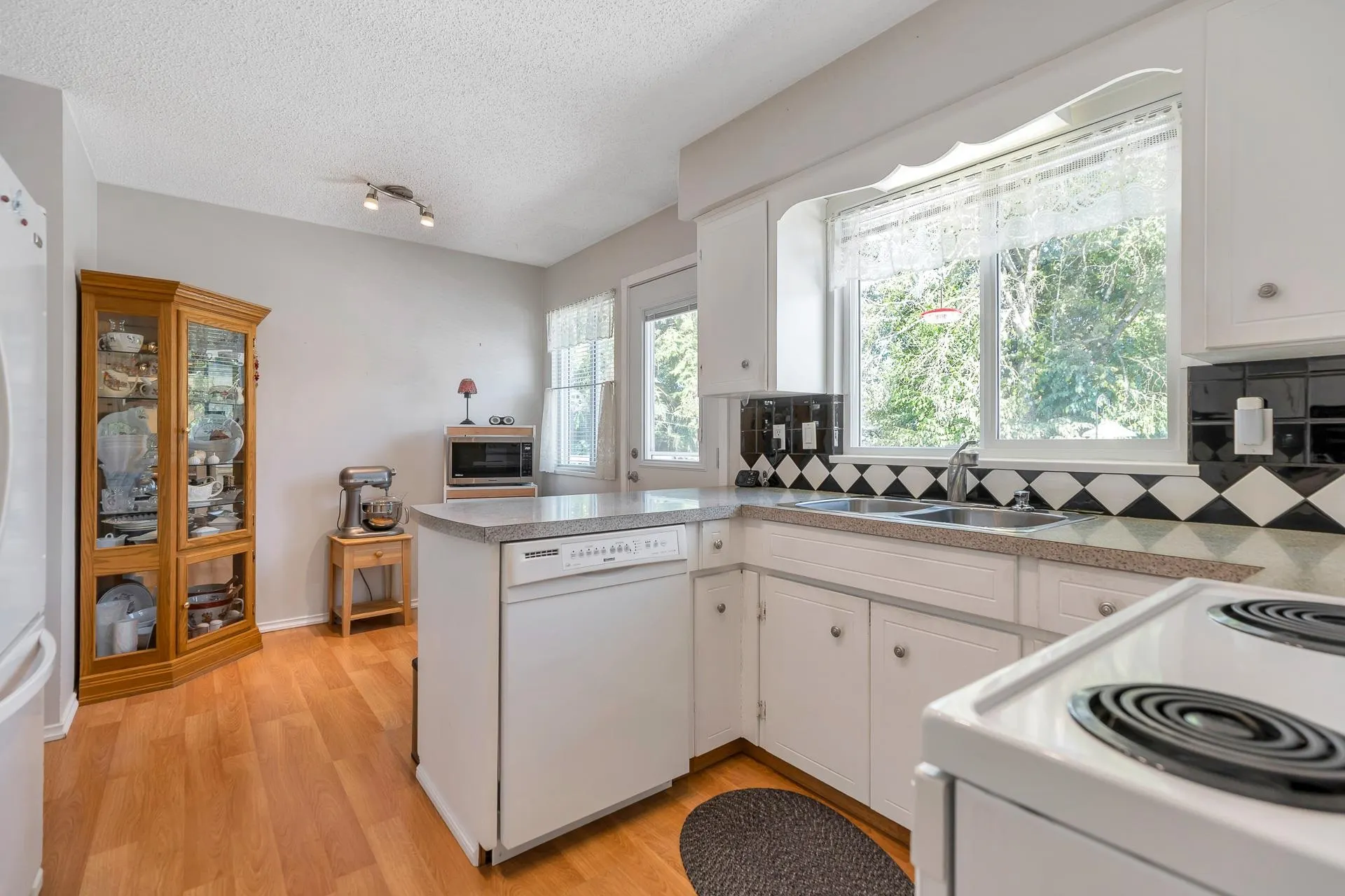 3838 Chadsey Crescent