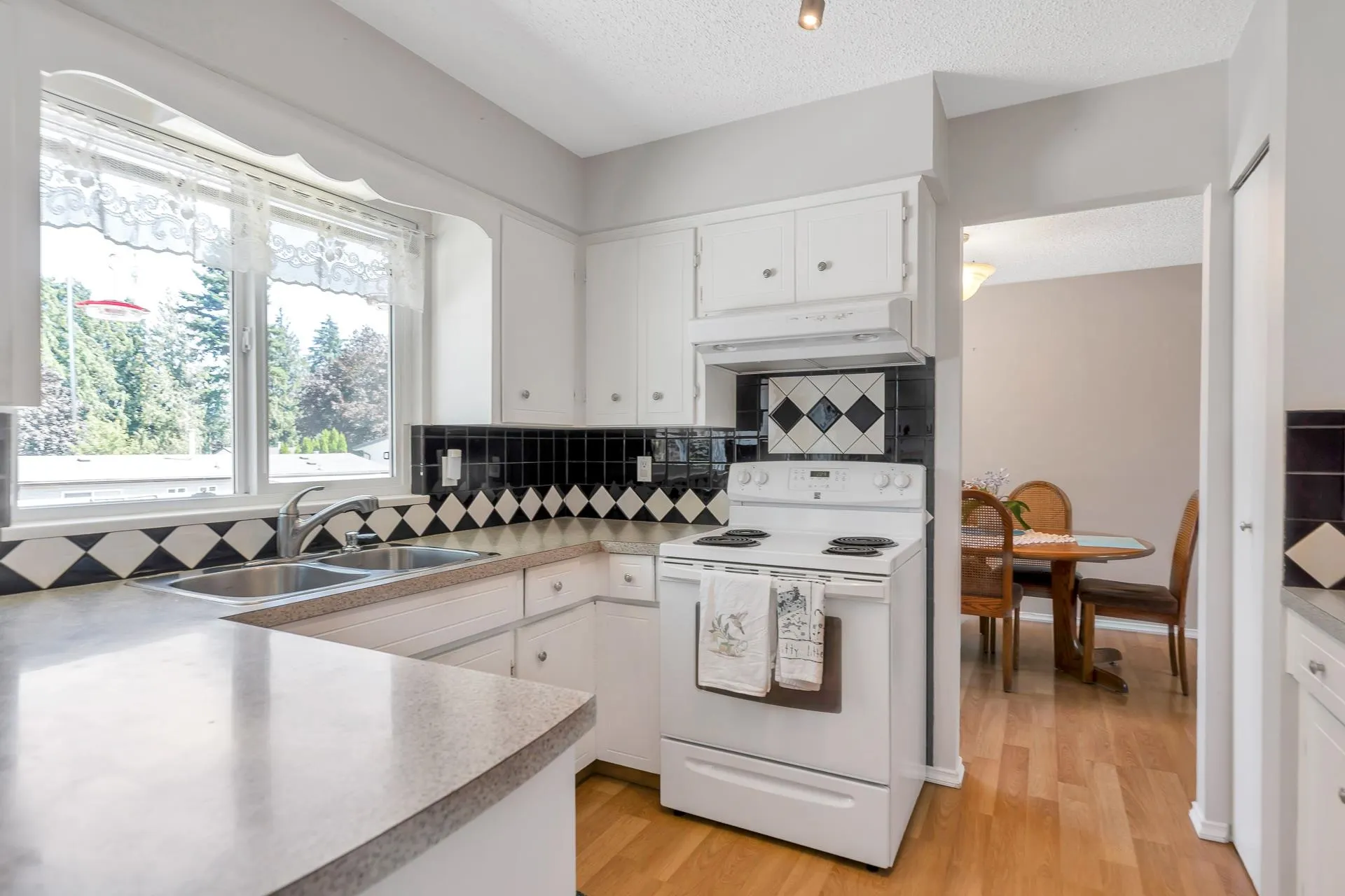 3838 Chadsey Crescent
