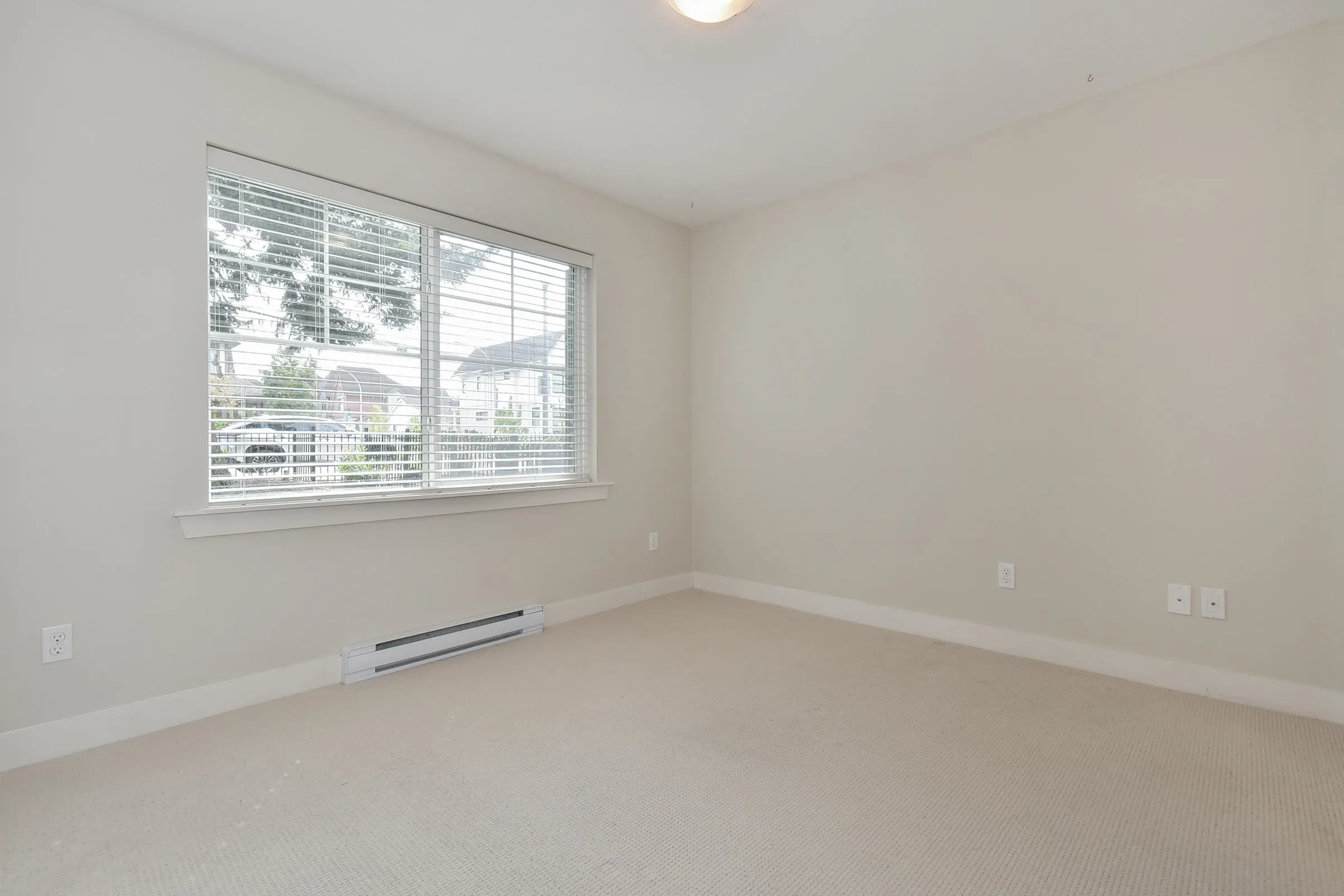 47 2469 164 Street