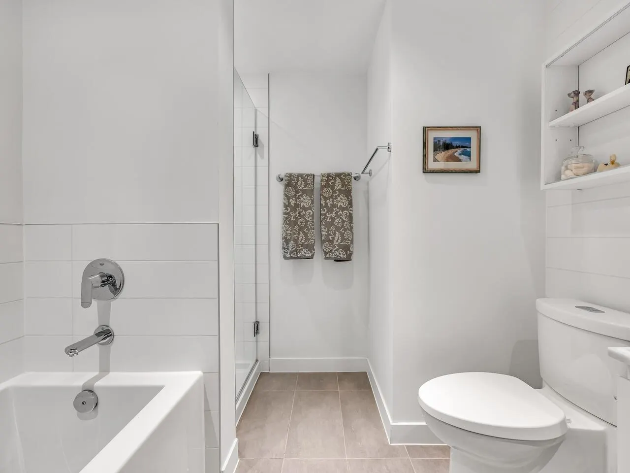3203 908 Quayside Drive
