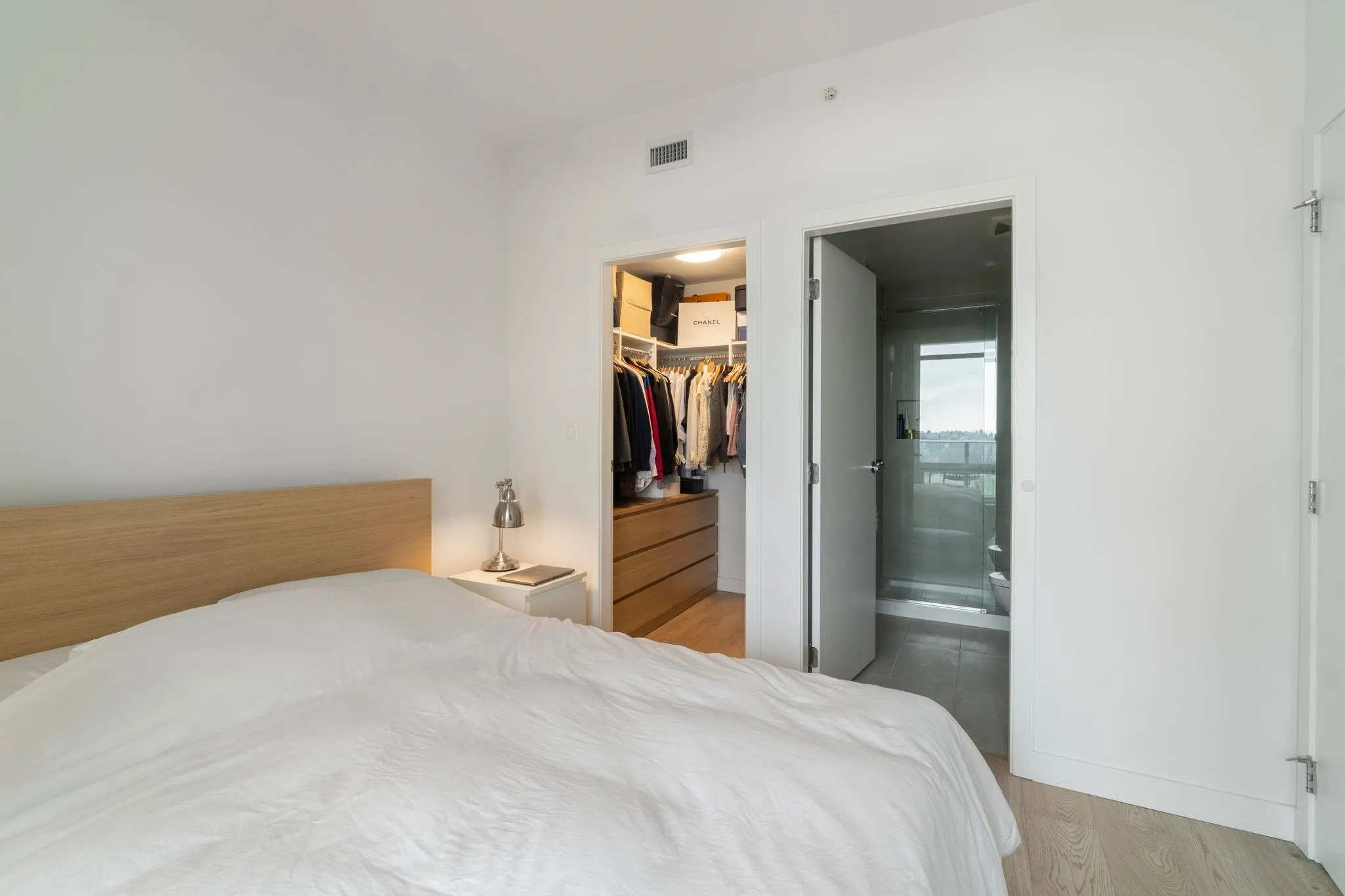 2103 2181 Madison Avenue