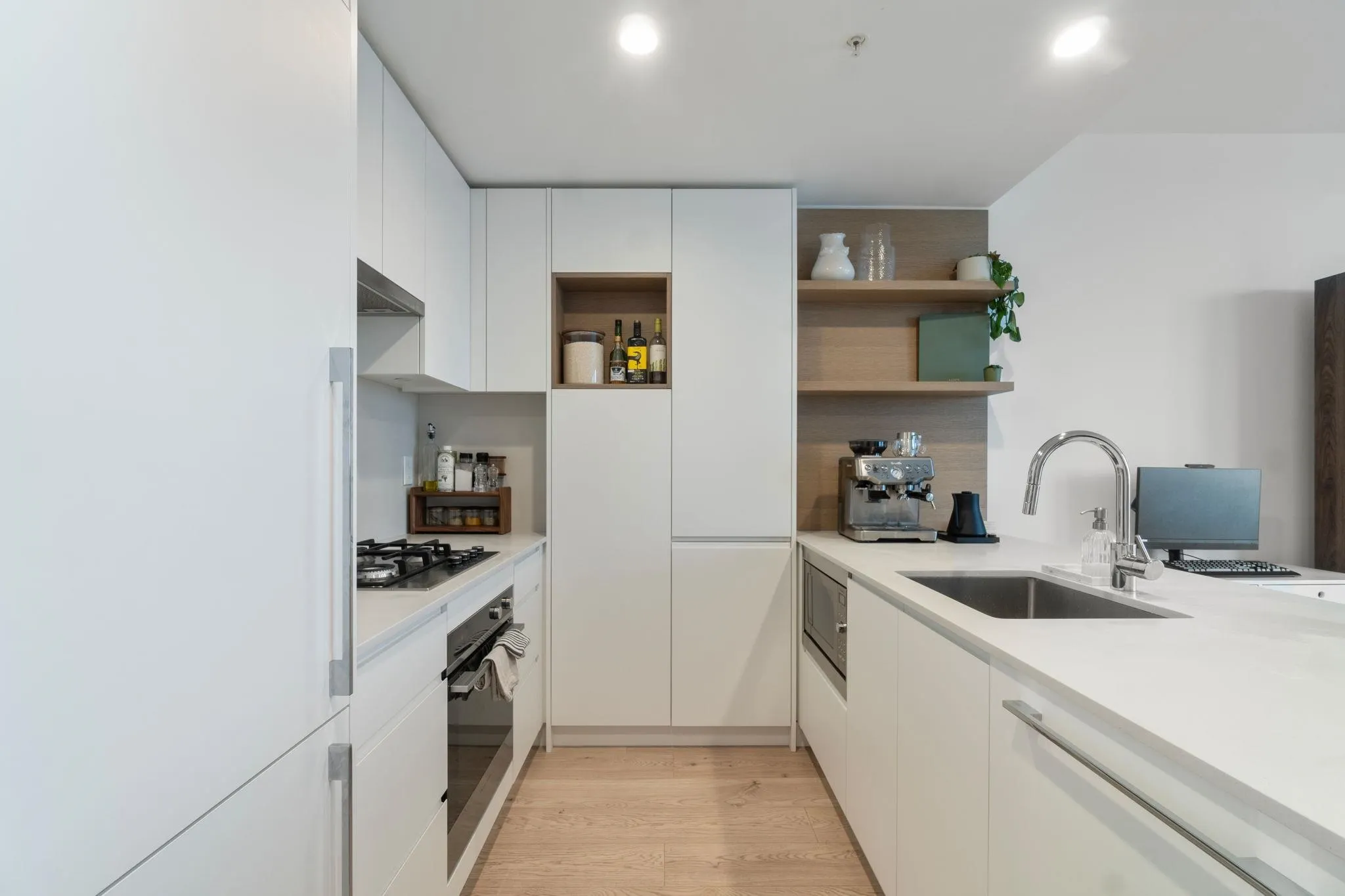 2103 2181 Madison Avenue