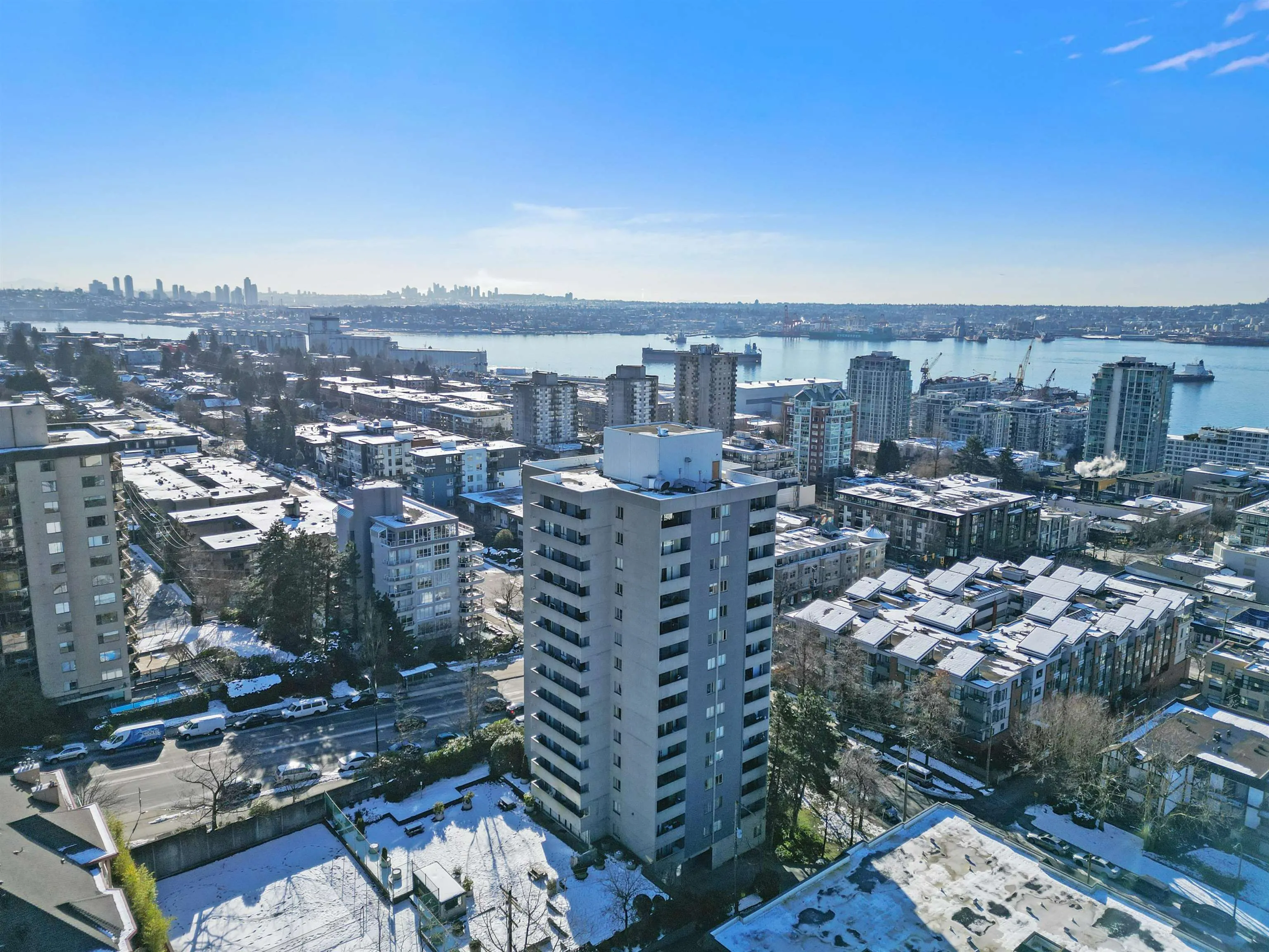 201 110 W 4th Street