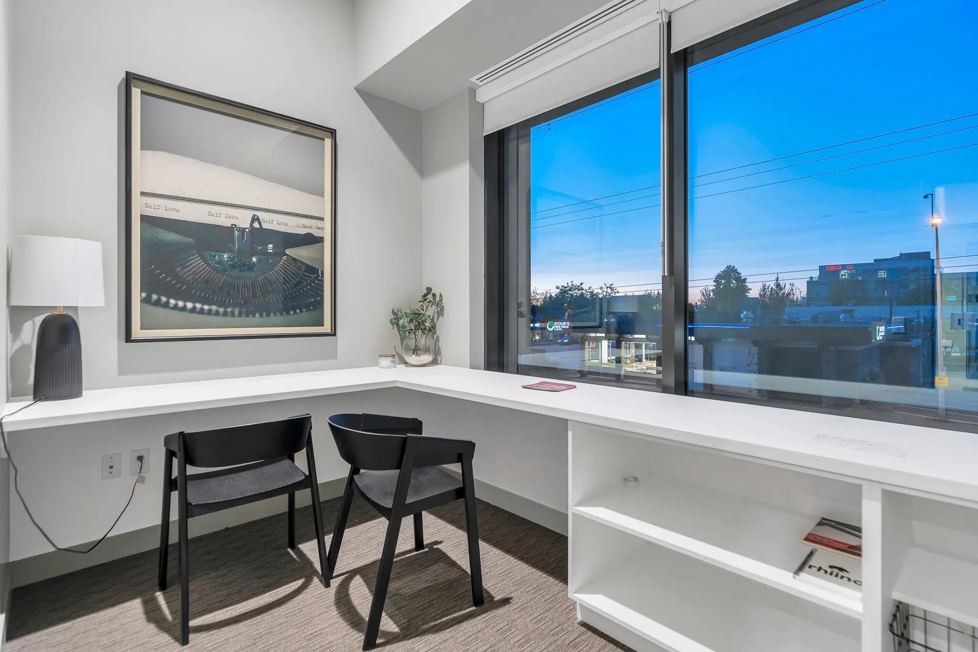 2205 1588 Johnston Road