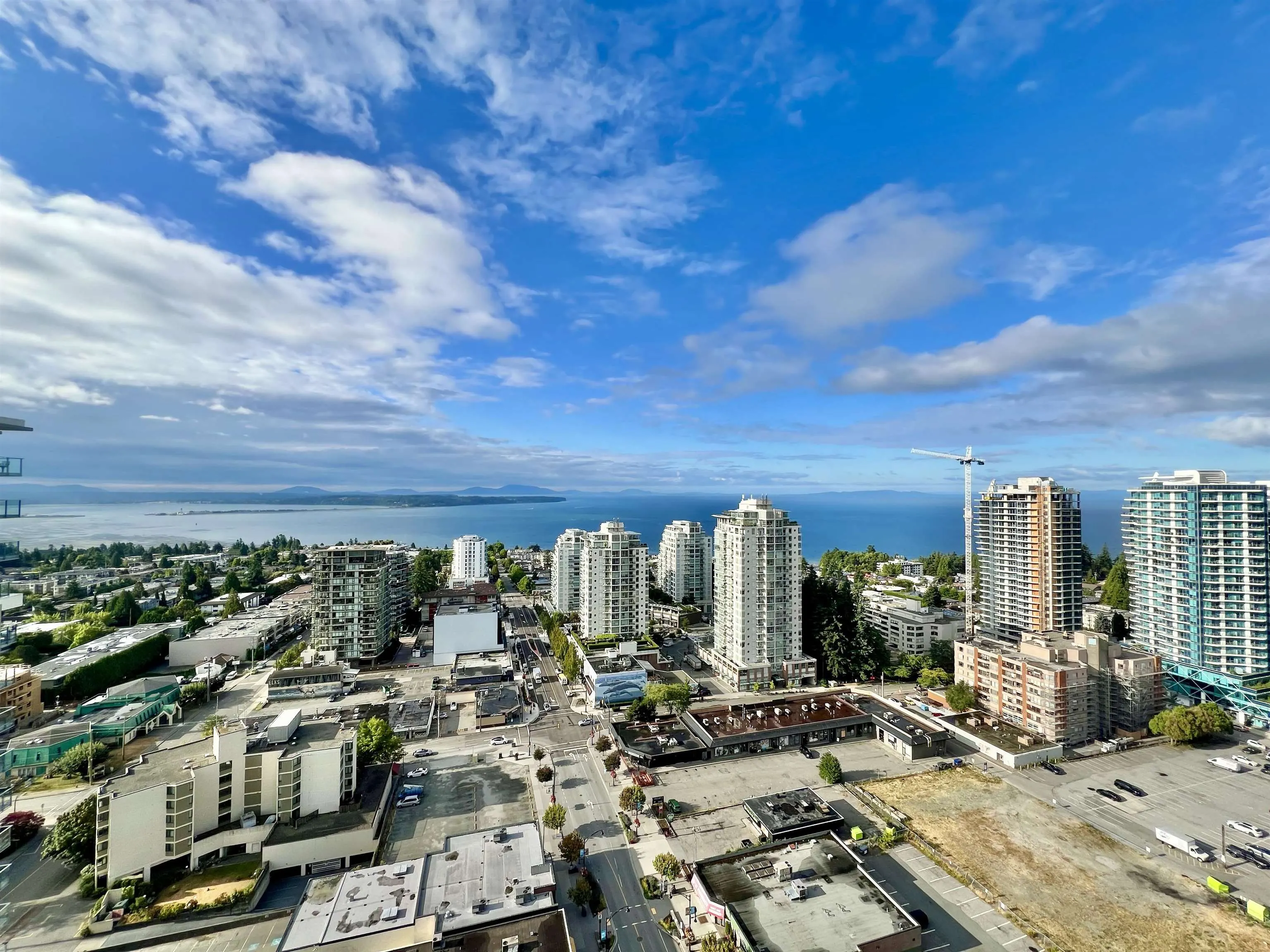 2205 1588 Johnston Road