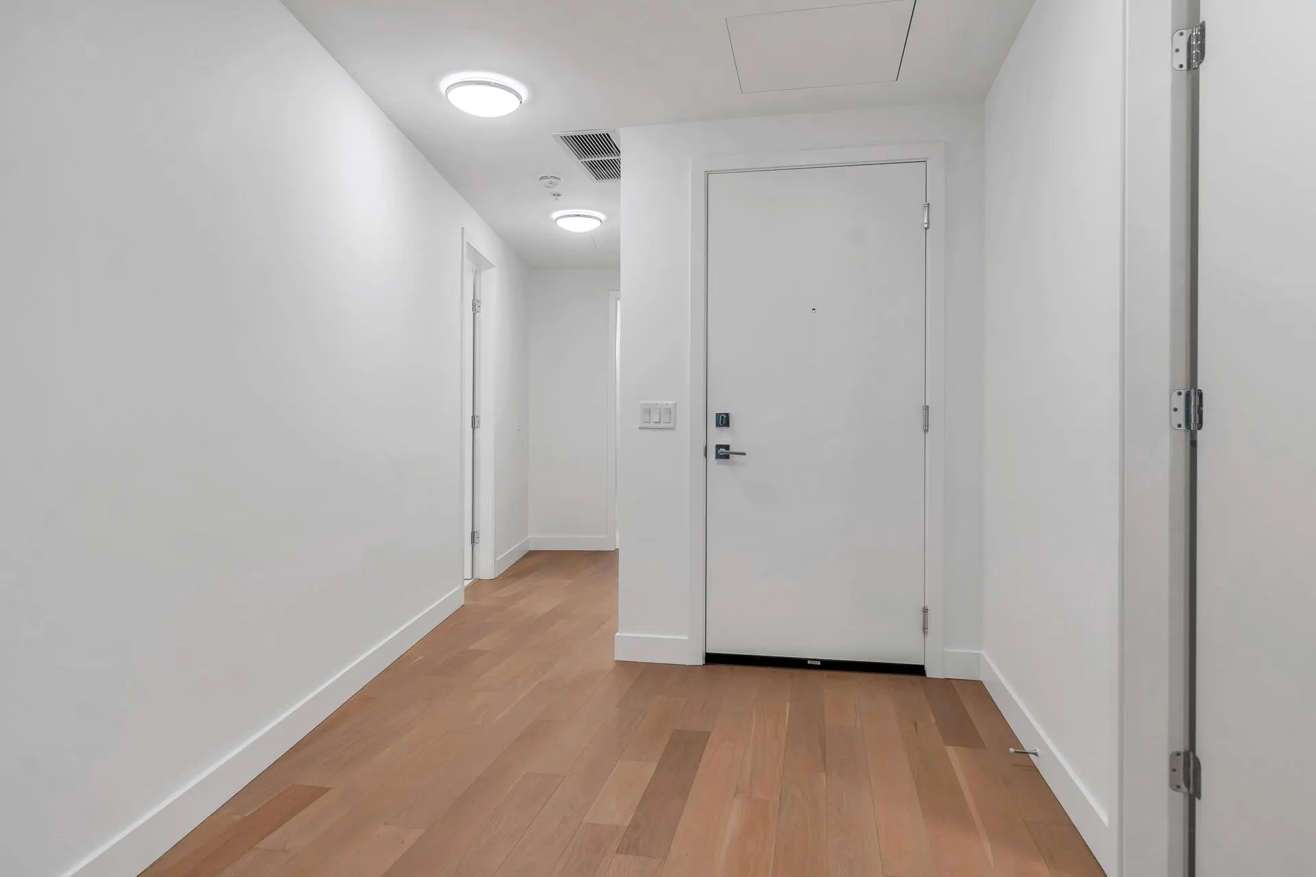 2205 1588 Johnston Road
