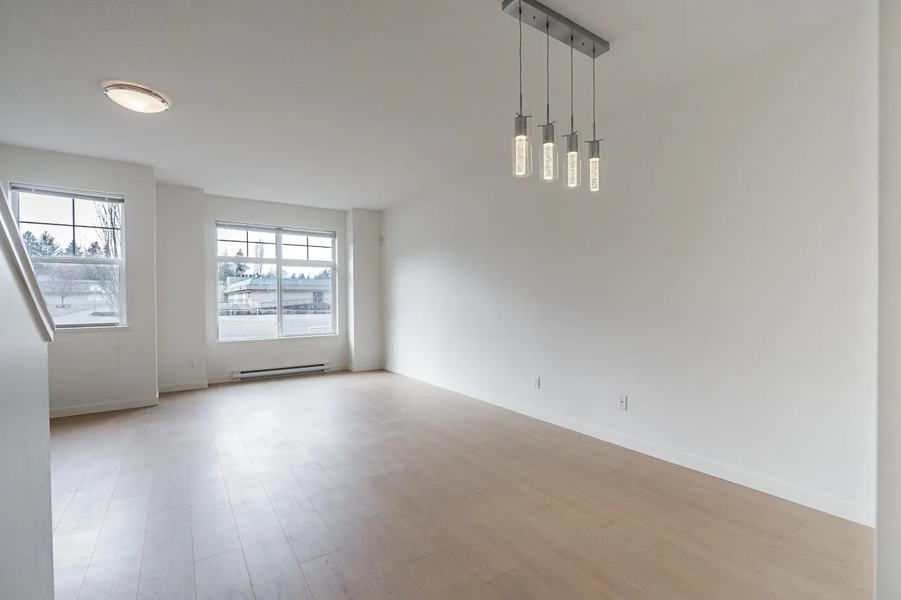 20 15788 104 Avenue