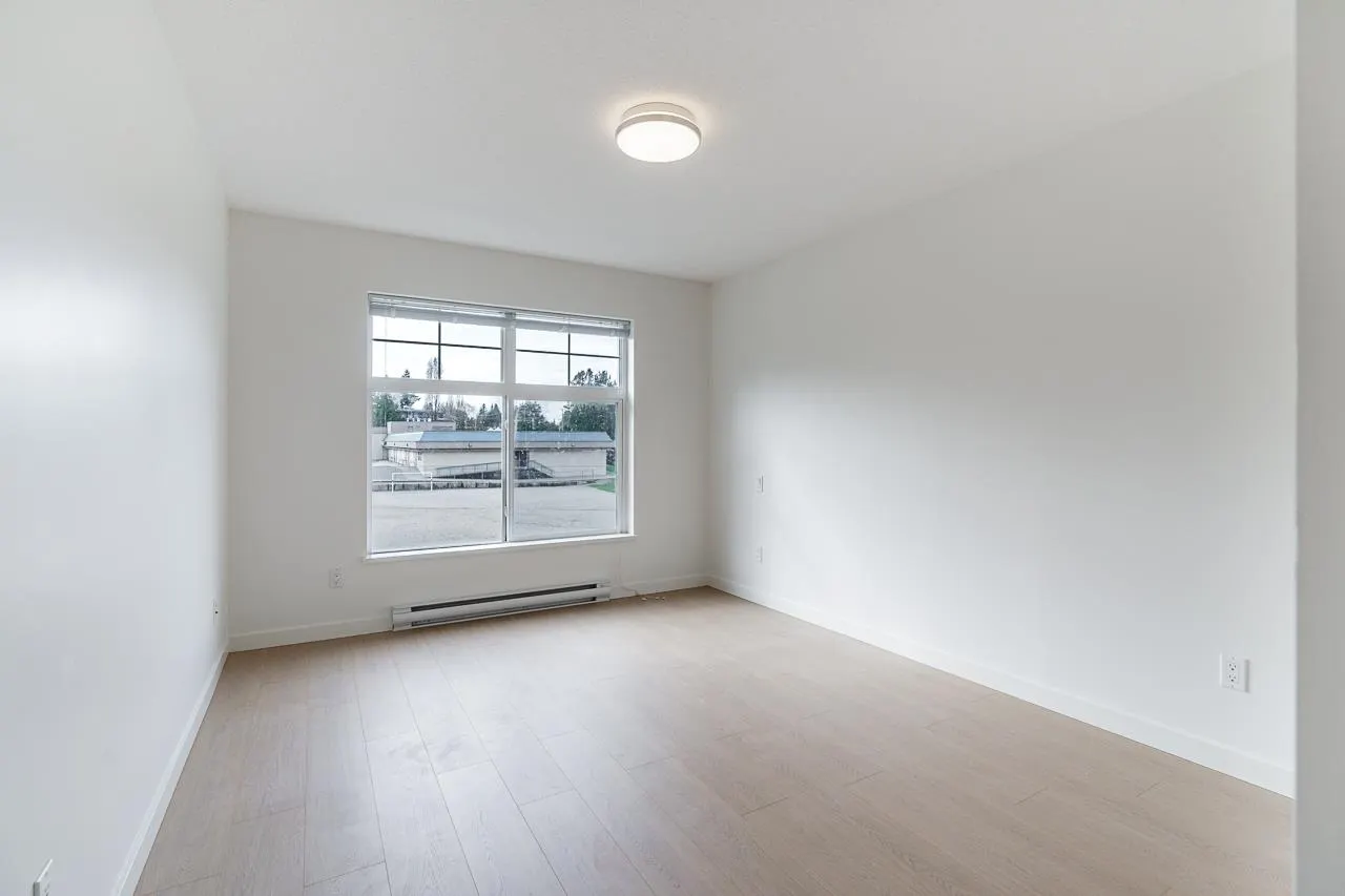 20 15788 104 Avenue