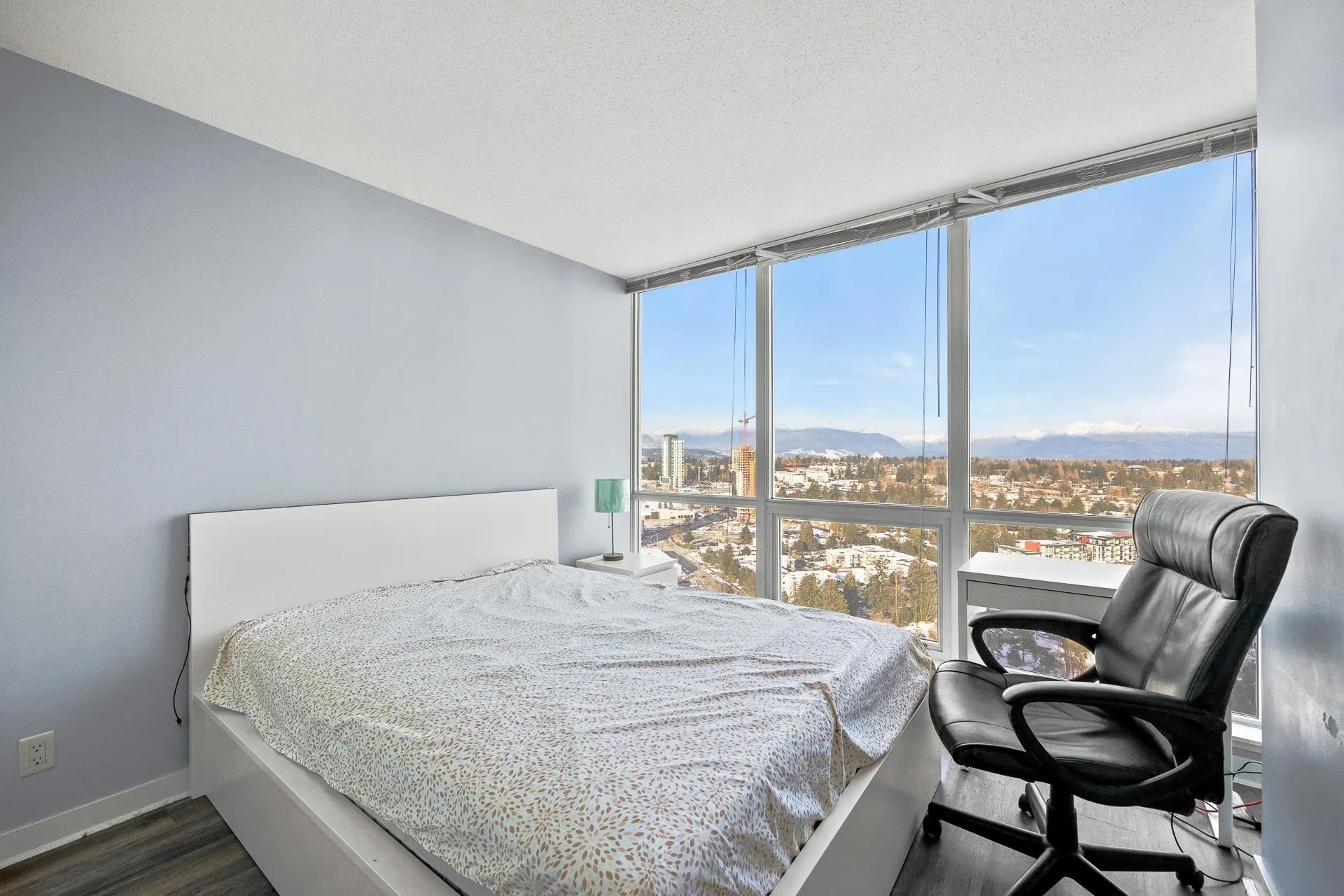 3005 13618 100 Avenue
