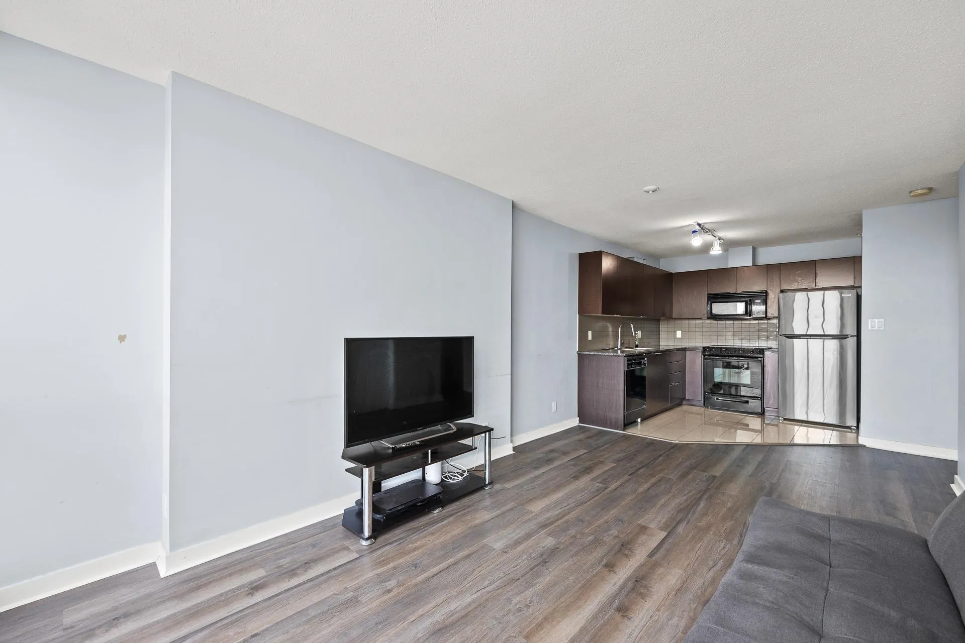 3005 13618 100 Avenue