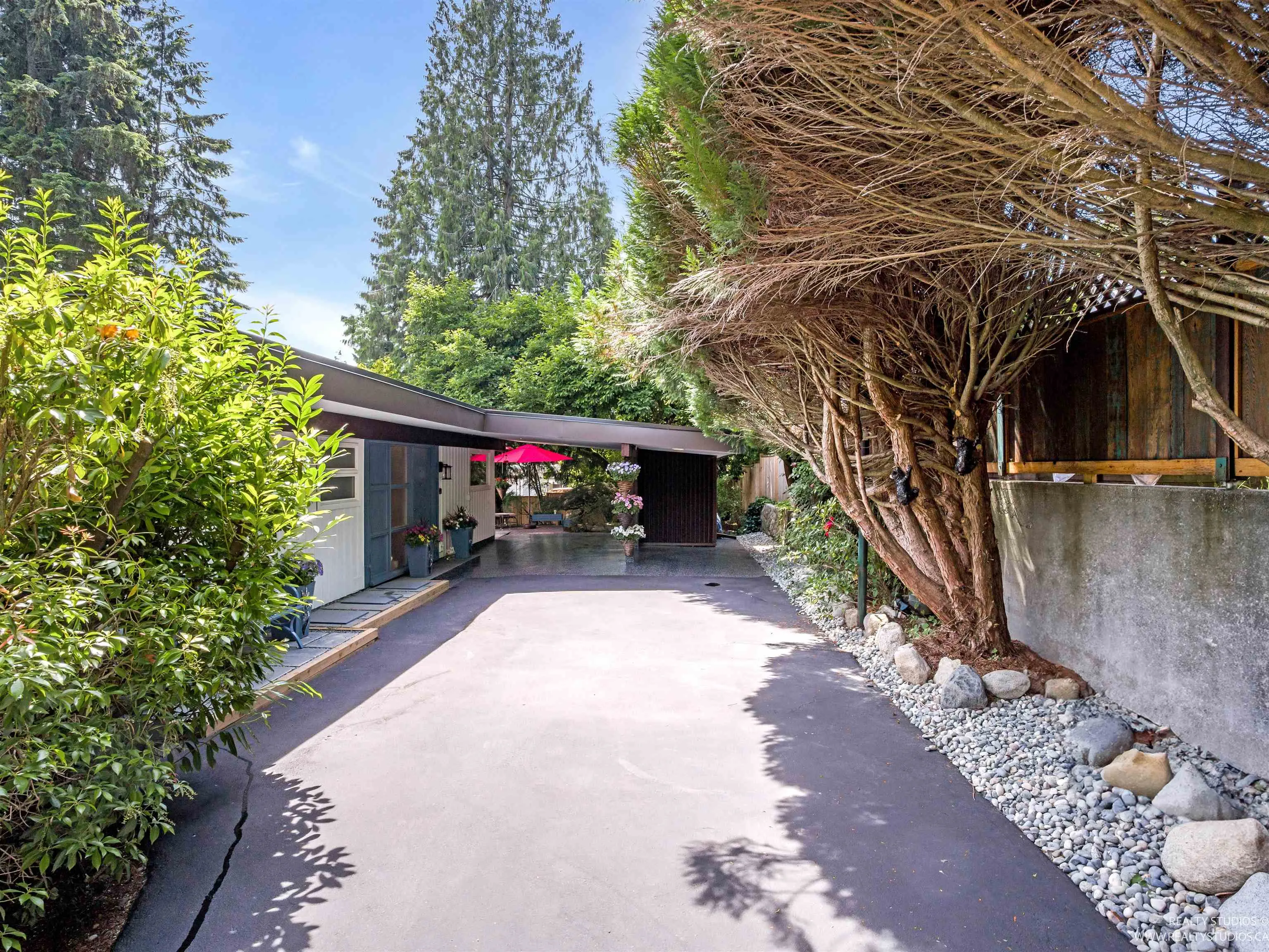 2990 Eddystone Crescent