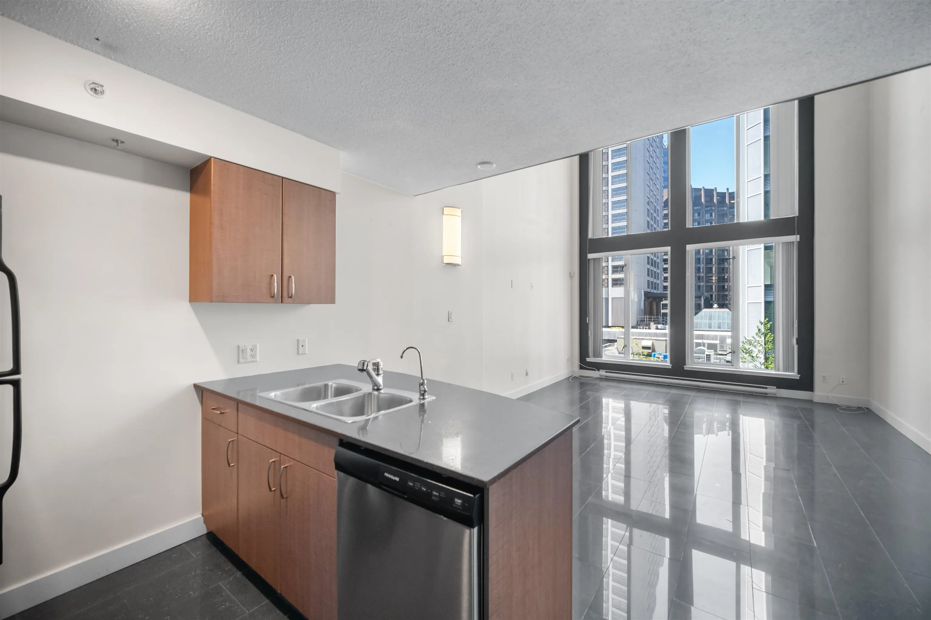 606 610 Granville Street