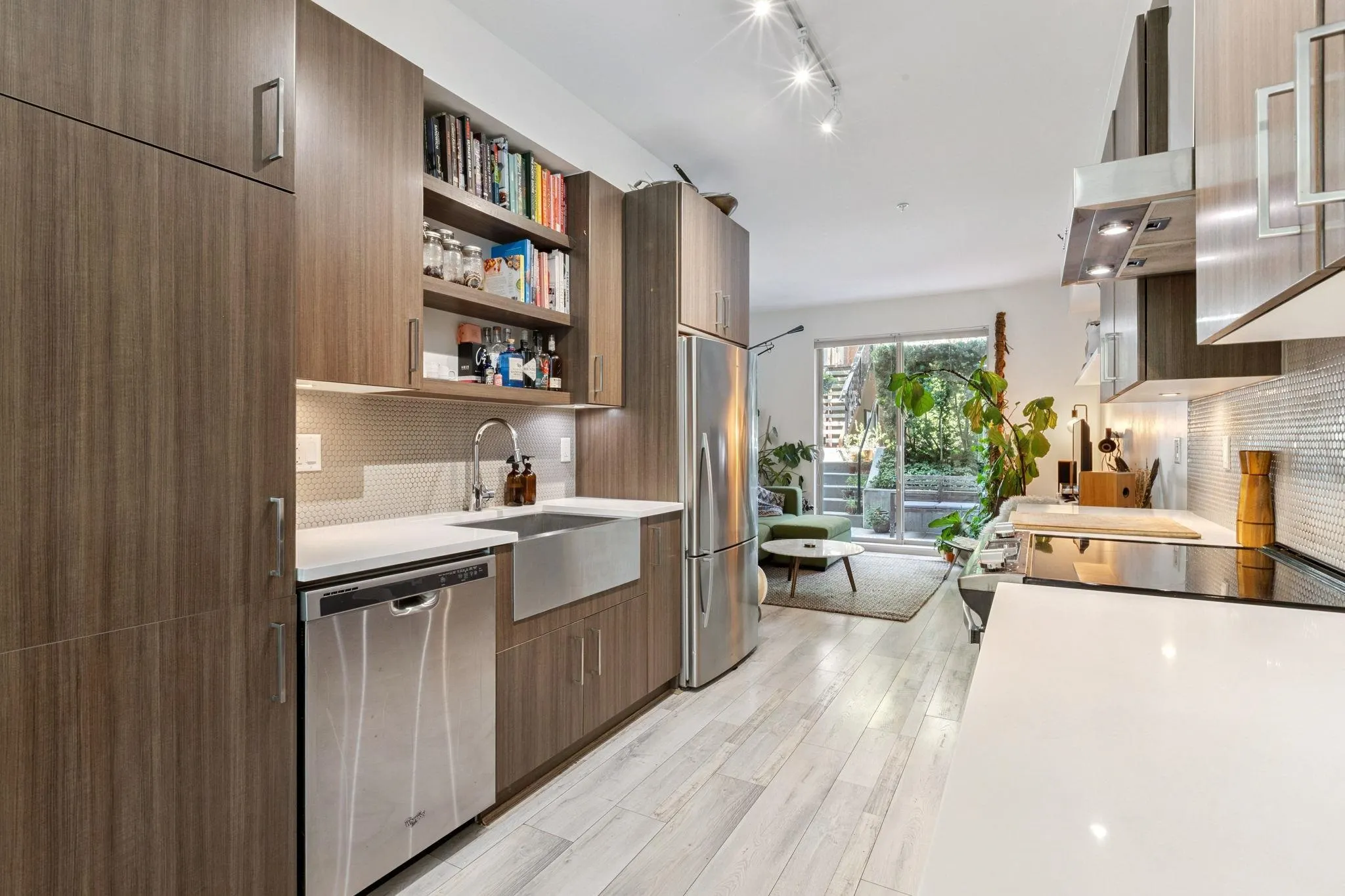 8 433 Seymour River Place