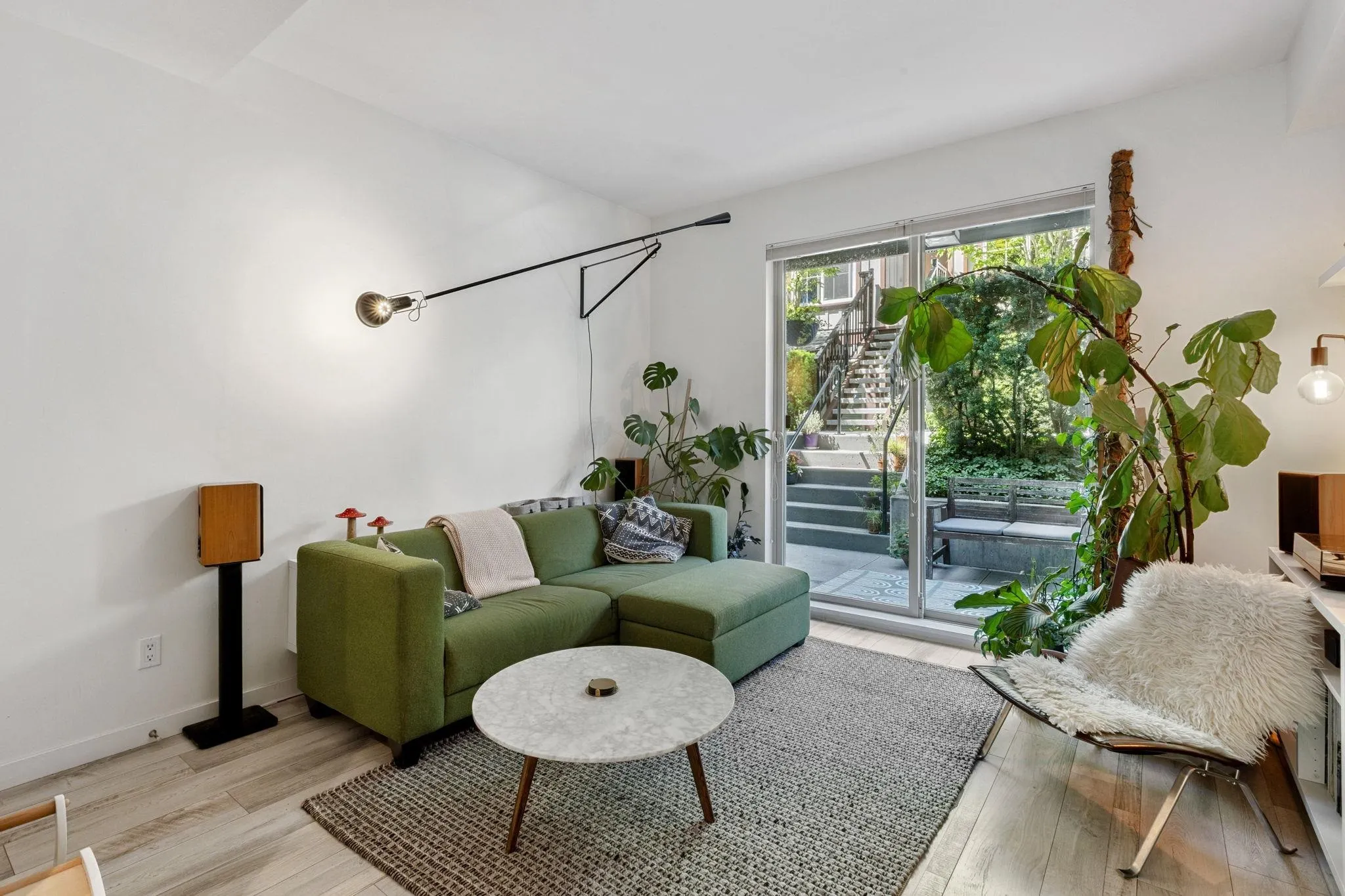 8 433 Seymour River Place