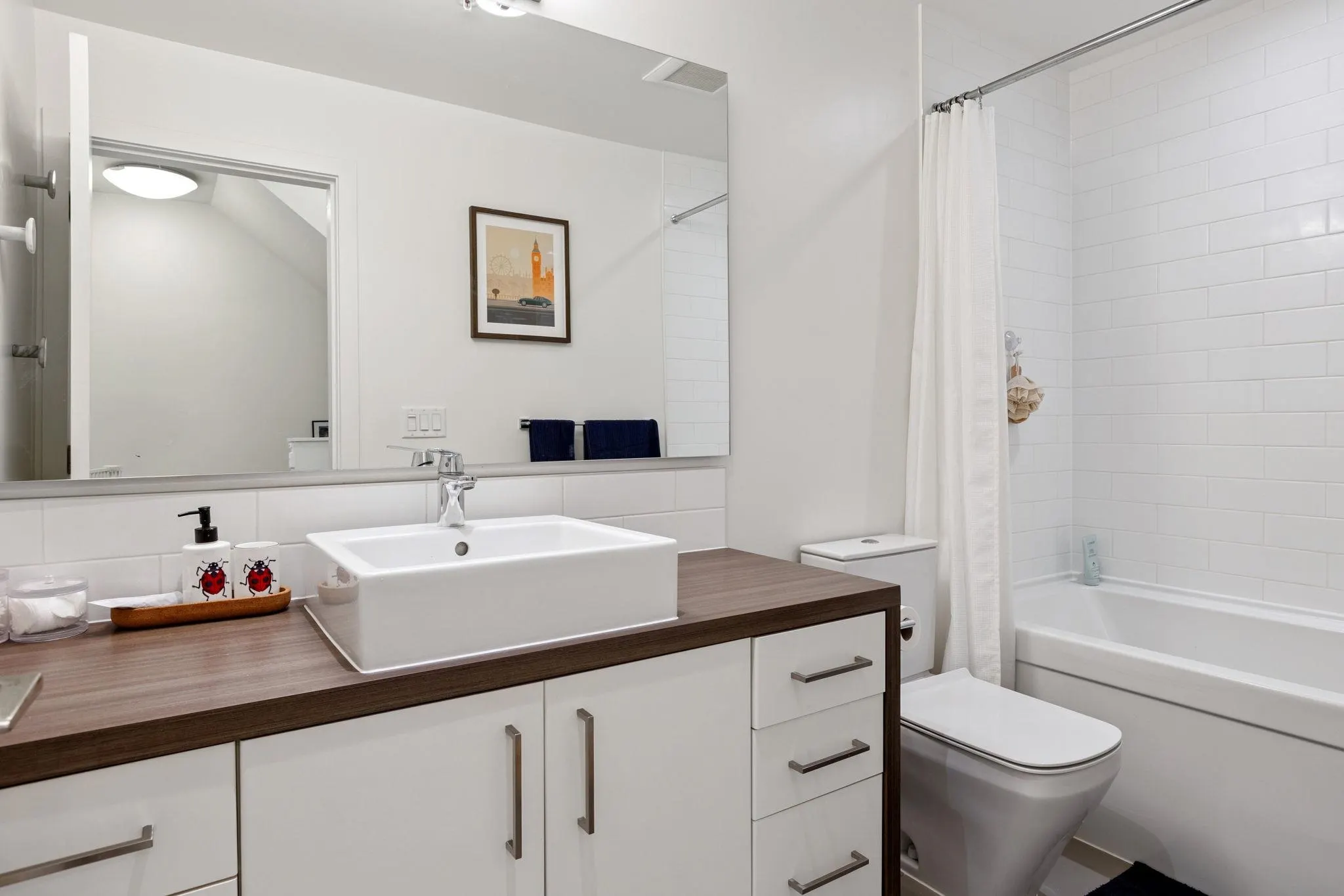 8 433 Seymour River Place