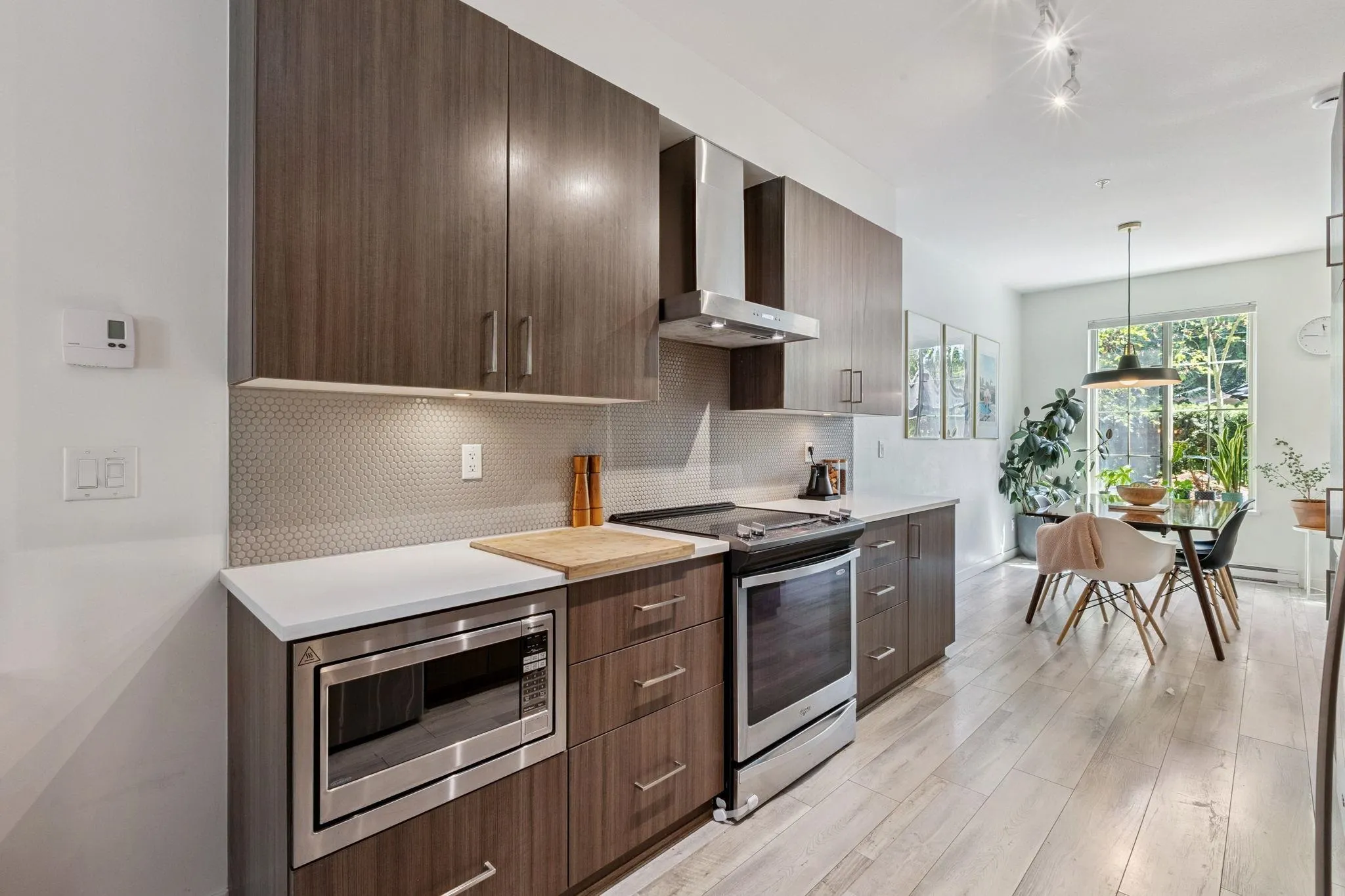 8 433 Seymour River Place
