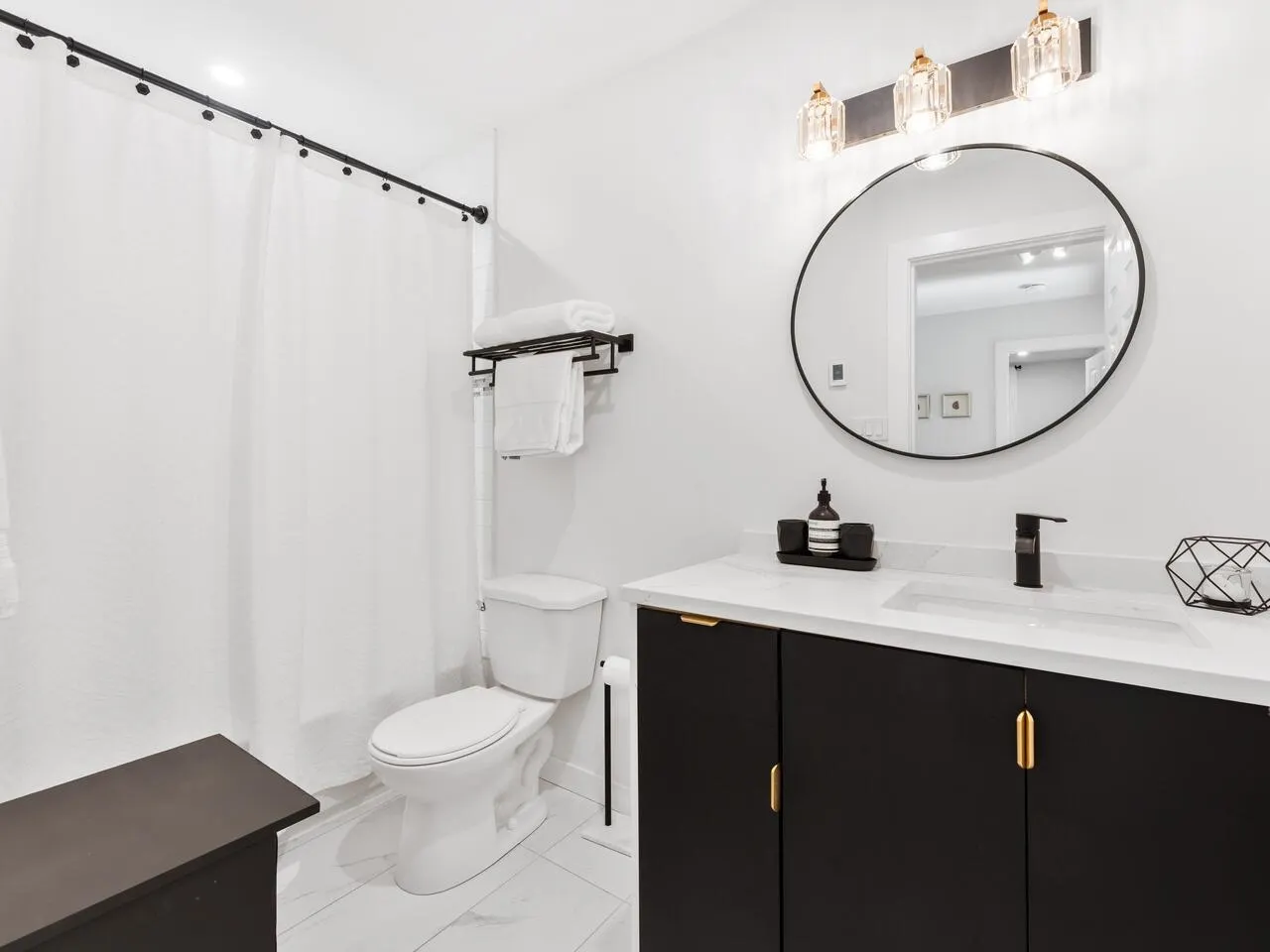 848 W 16th Street