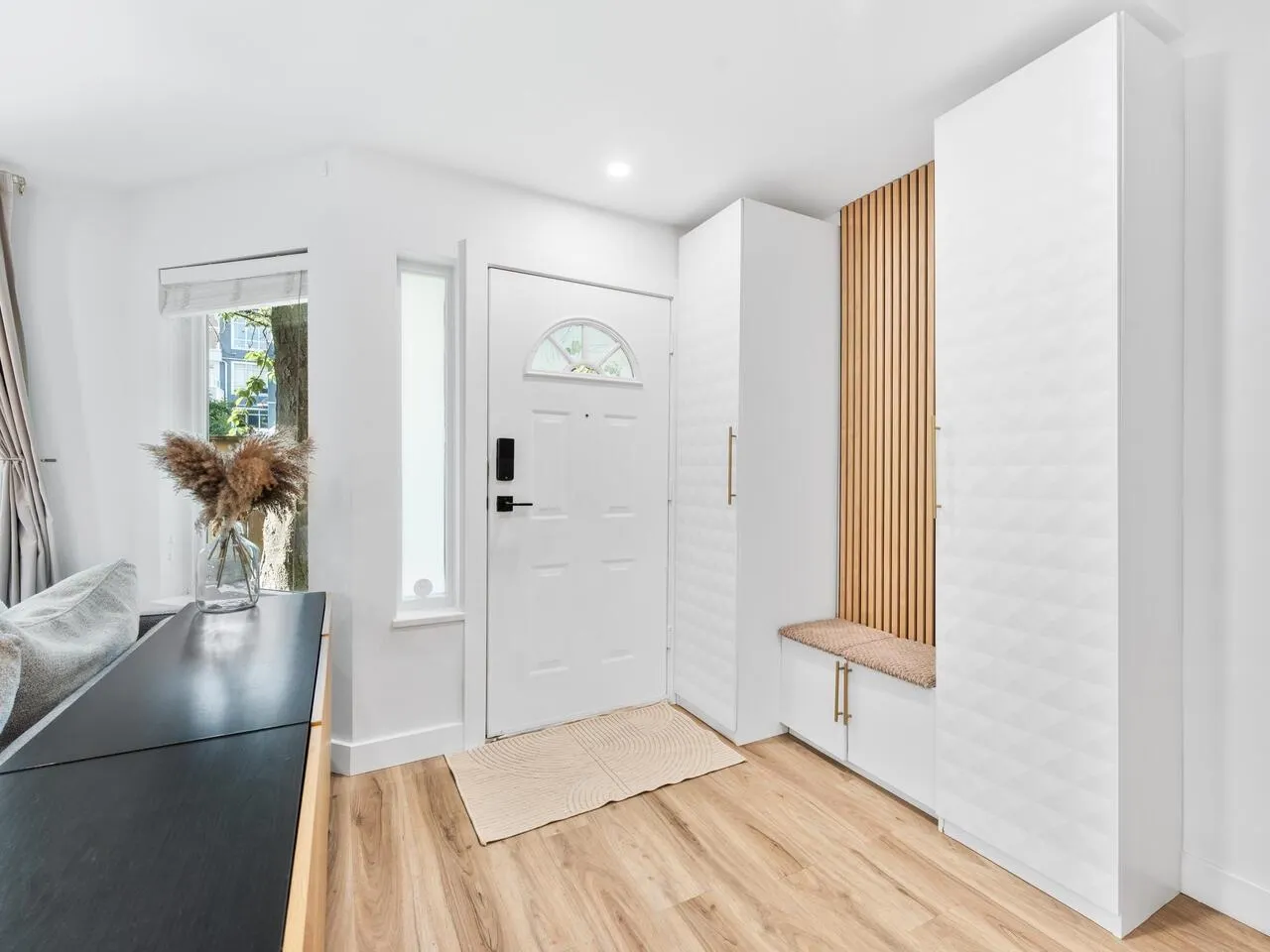 848 W 16th Street