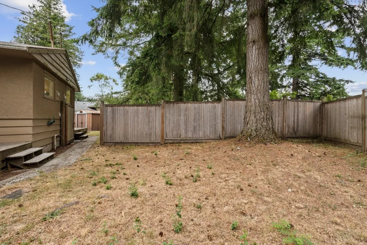 14054 Antrim Road