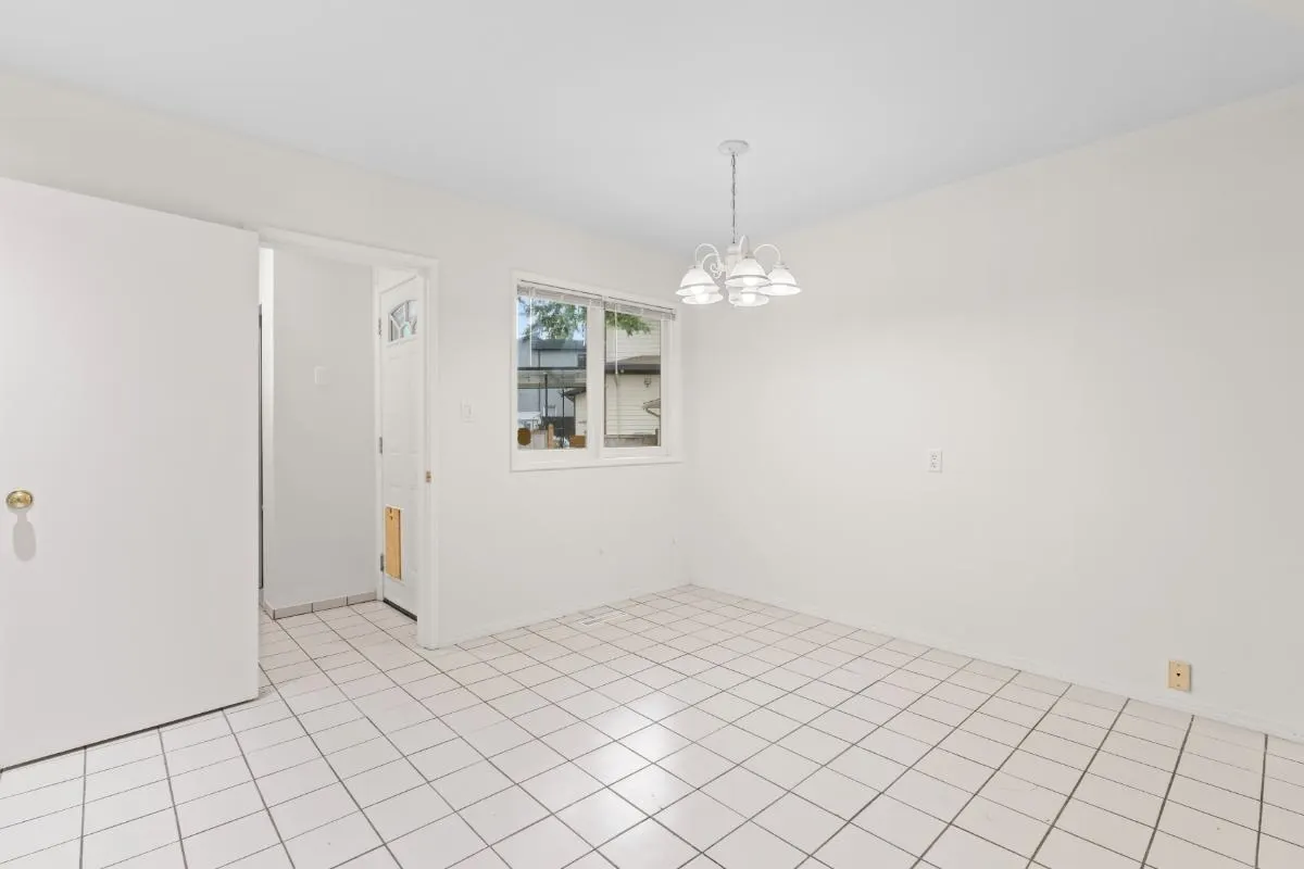14054 Antrim Road