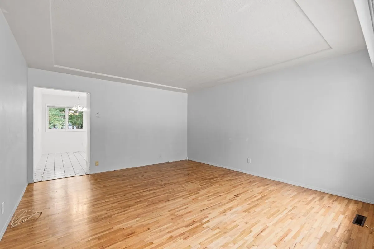 14054 Antrim Road