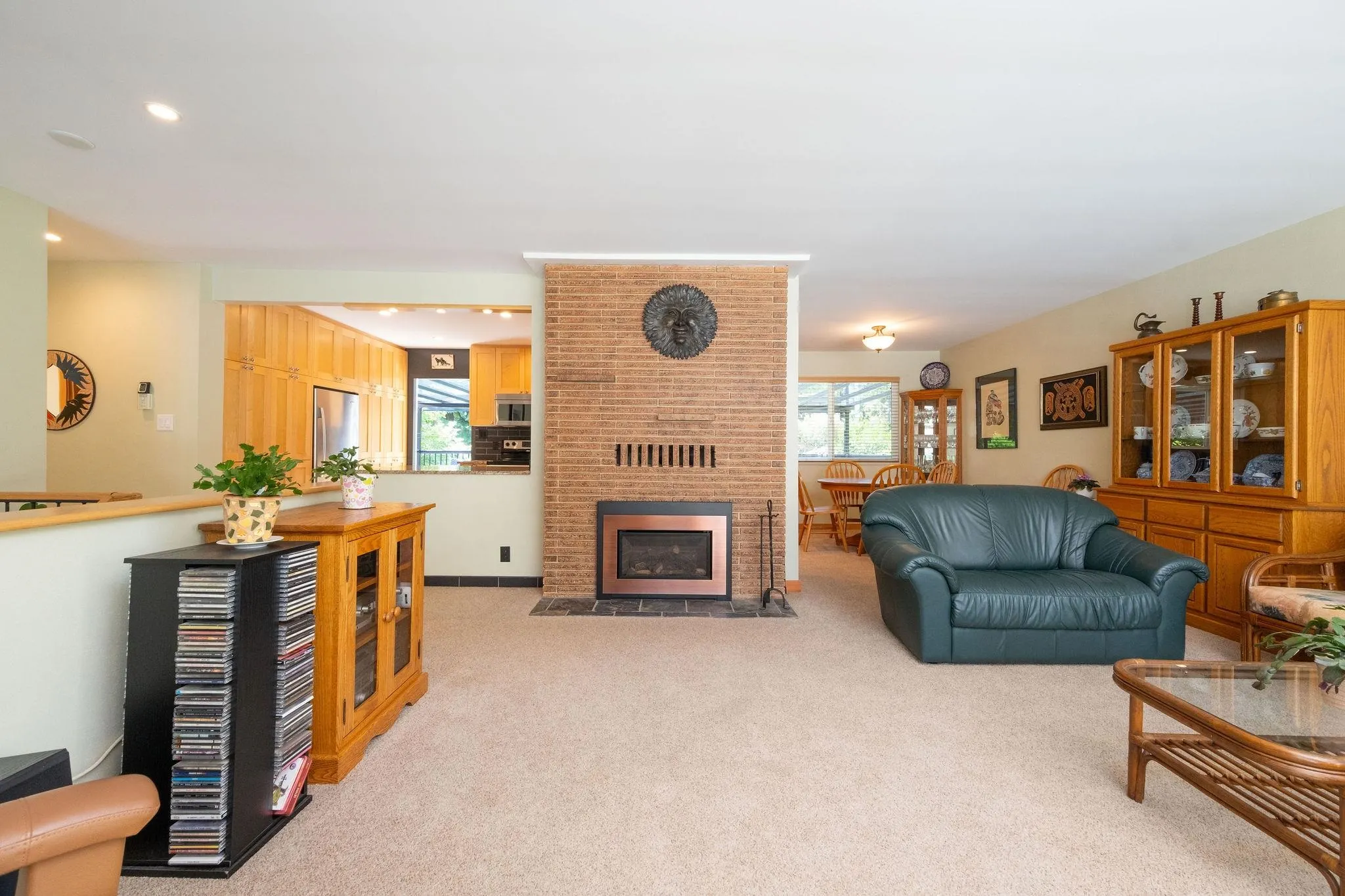 2573 Kilmarnock Crescent