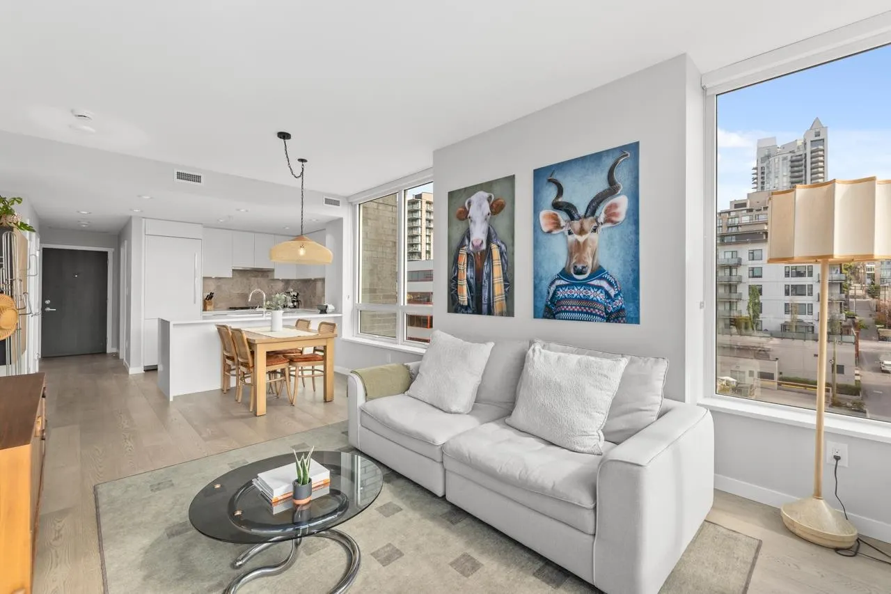 707 118 Carrie Cates Court