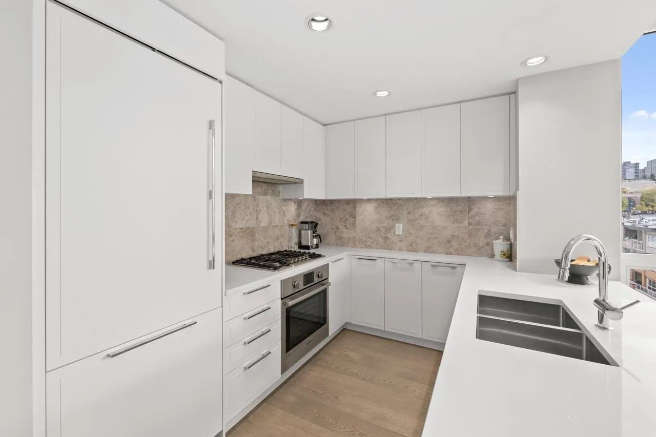 707 118 Carrie Cates Court