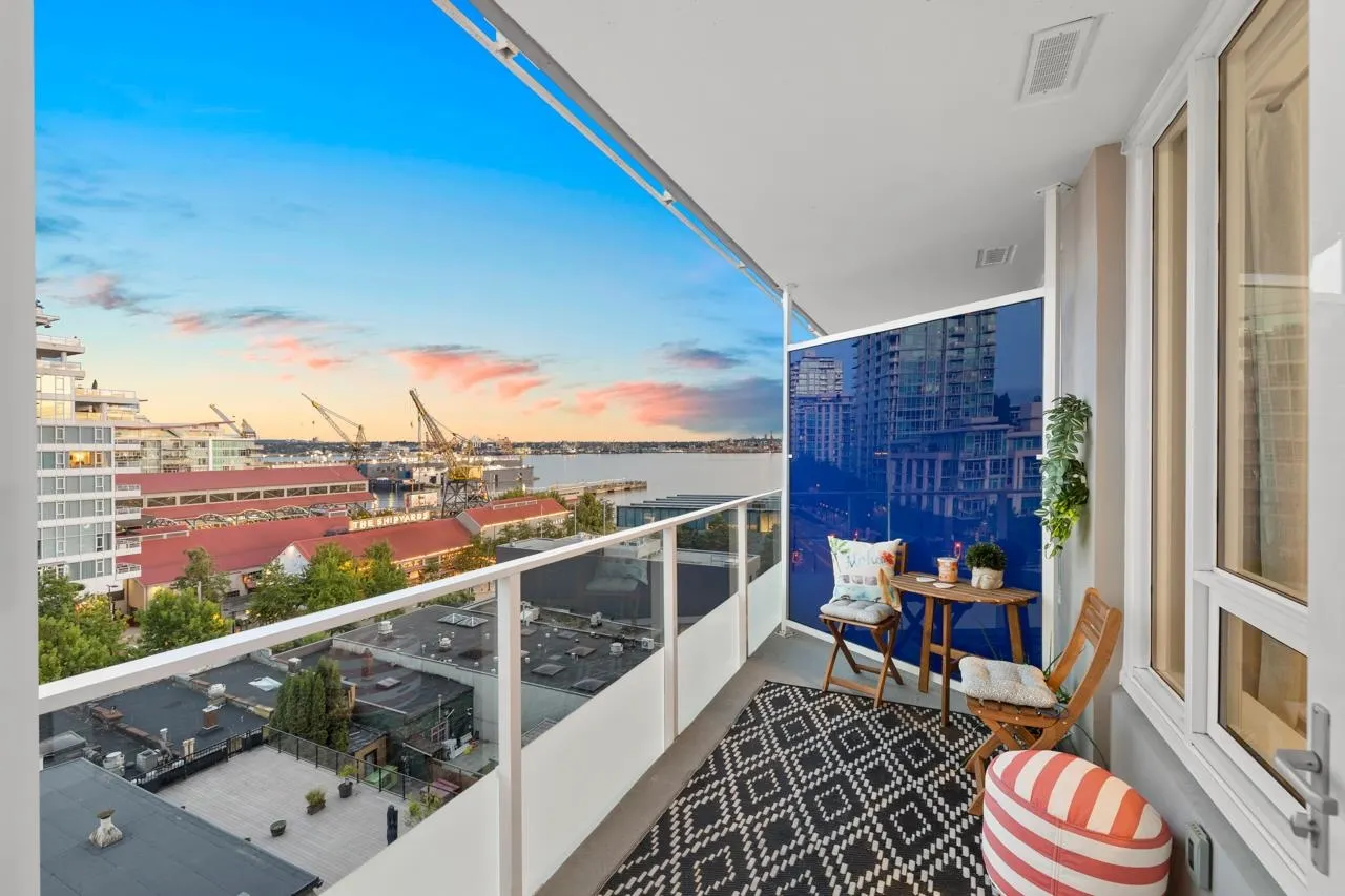 707 118 Carrie Cates Court