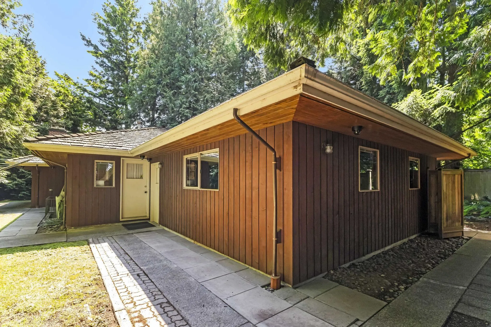 1004 Pacific Drive