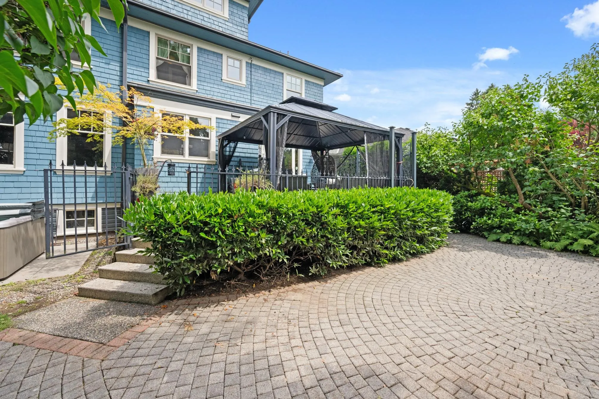 922 Fifth Street