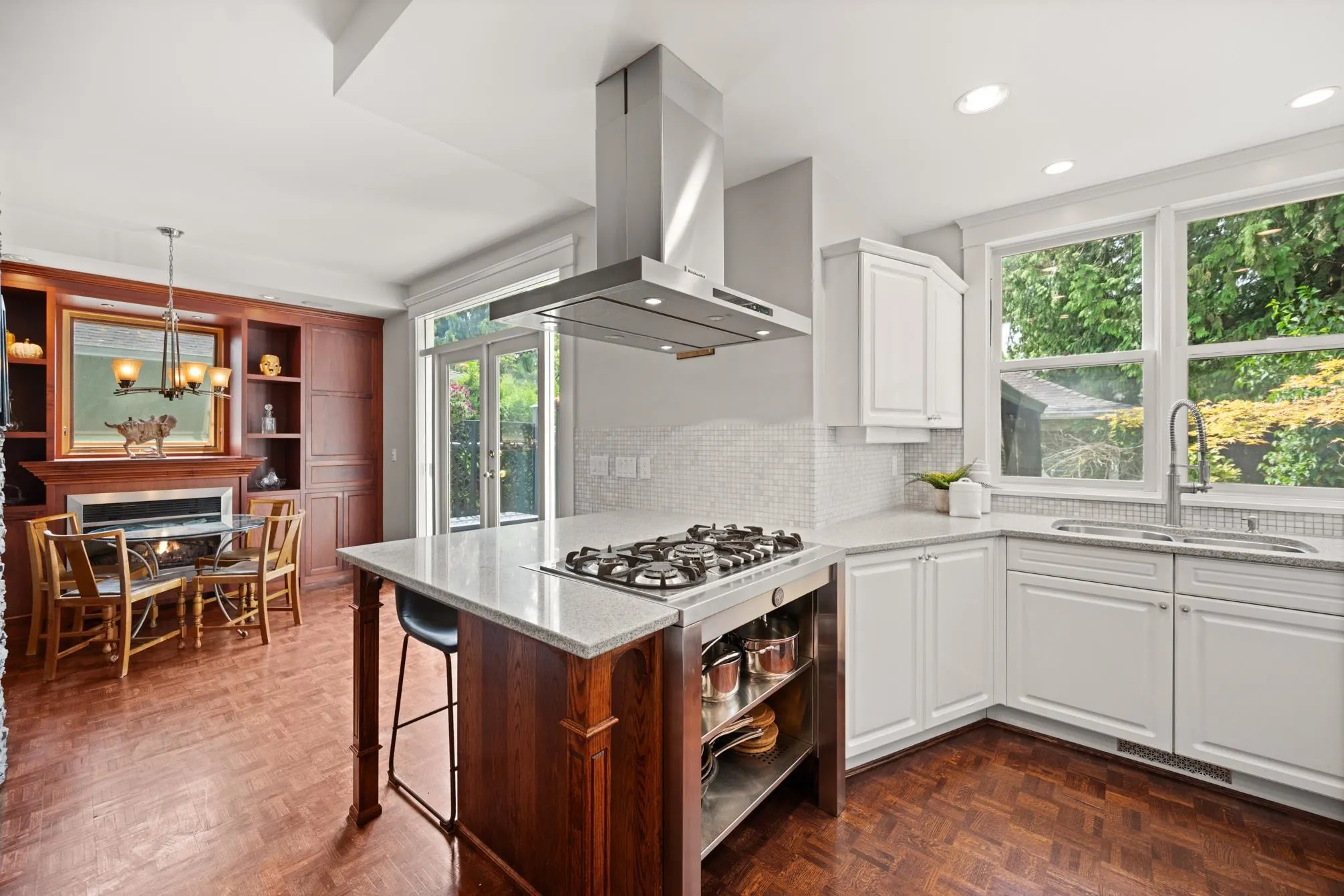 922 Fifth Street