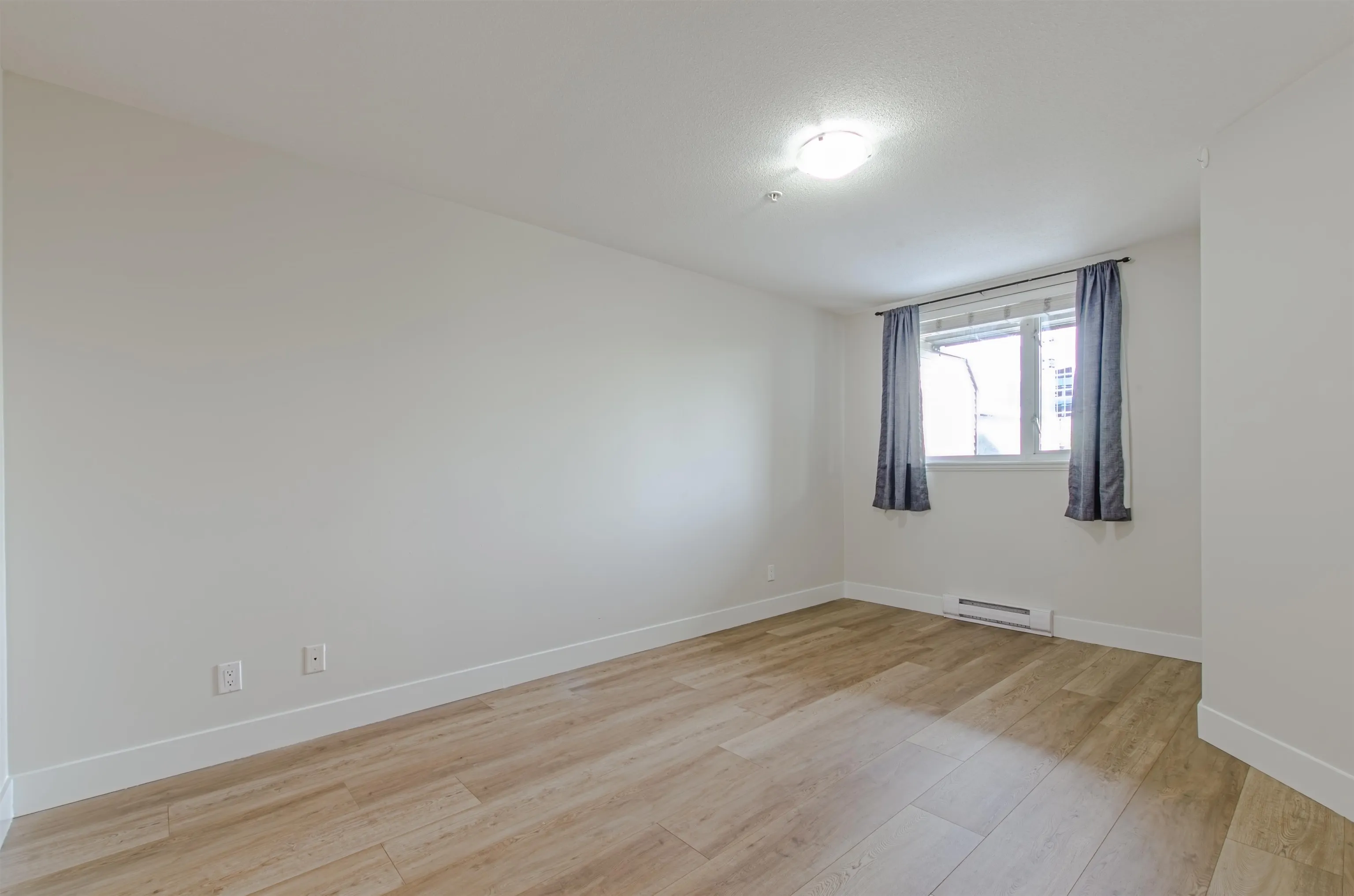 209 10822 City Parkway