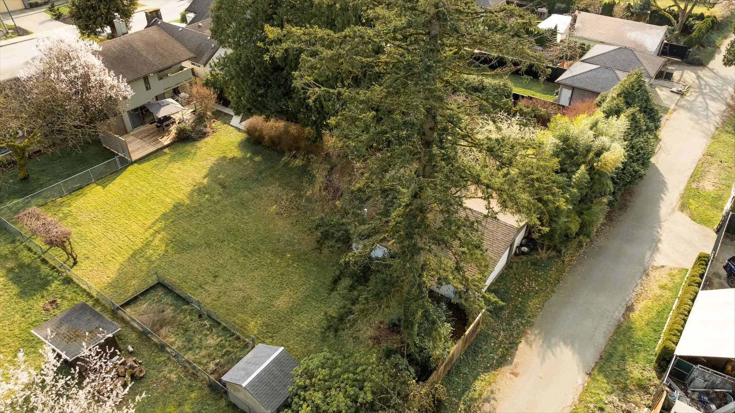 607 Chapman Avenue