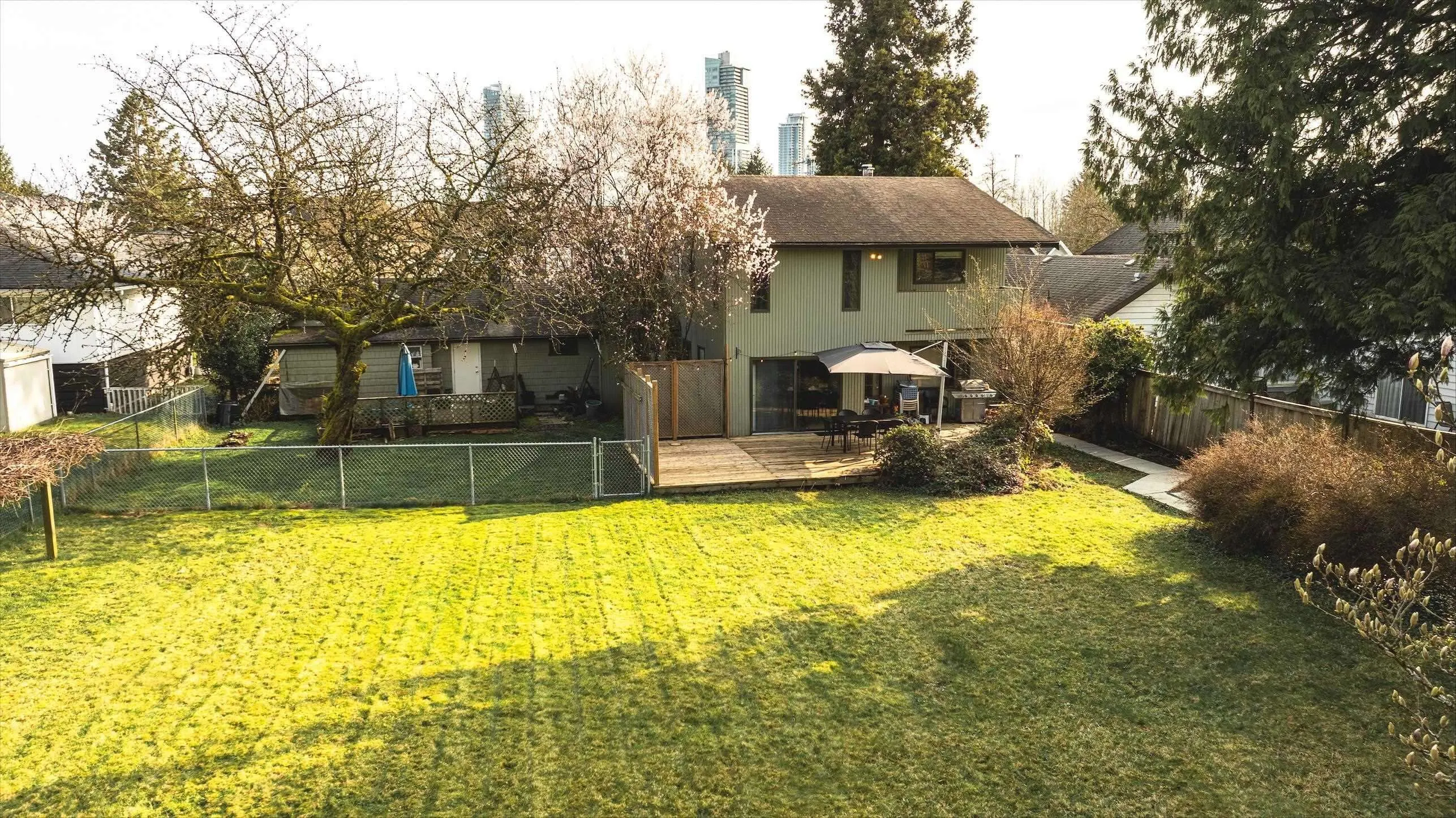 607 Chapman Avenue
