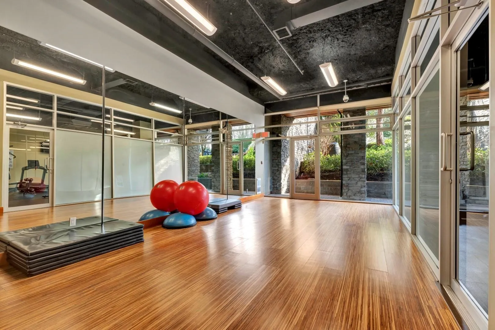 308 7478 Byrnepark Walk
